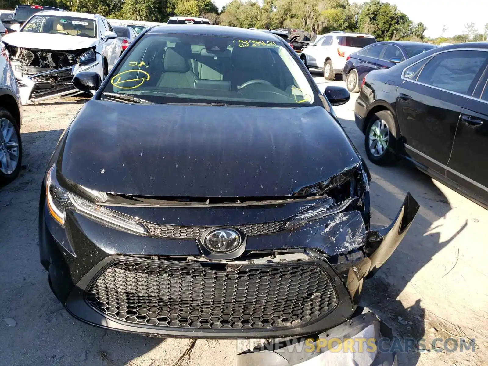 9 Photograph of a damaged car 5YFEPRAE1LP074134 TOYOTA COROLLA 2020