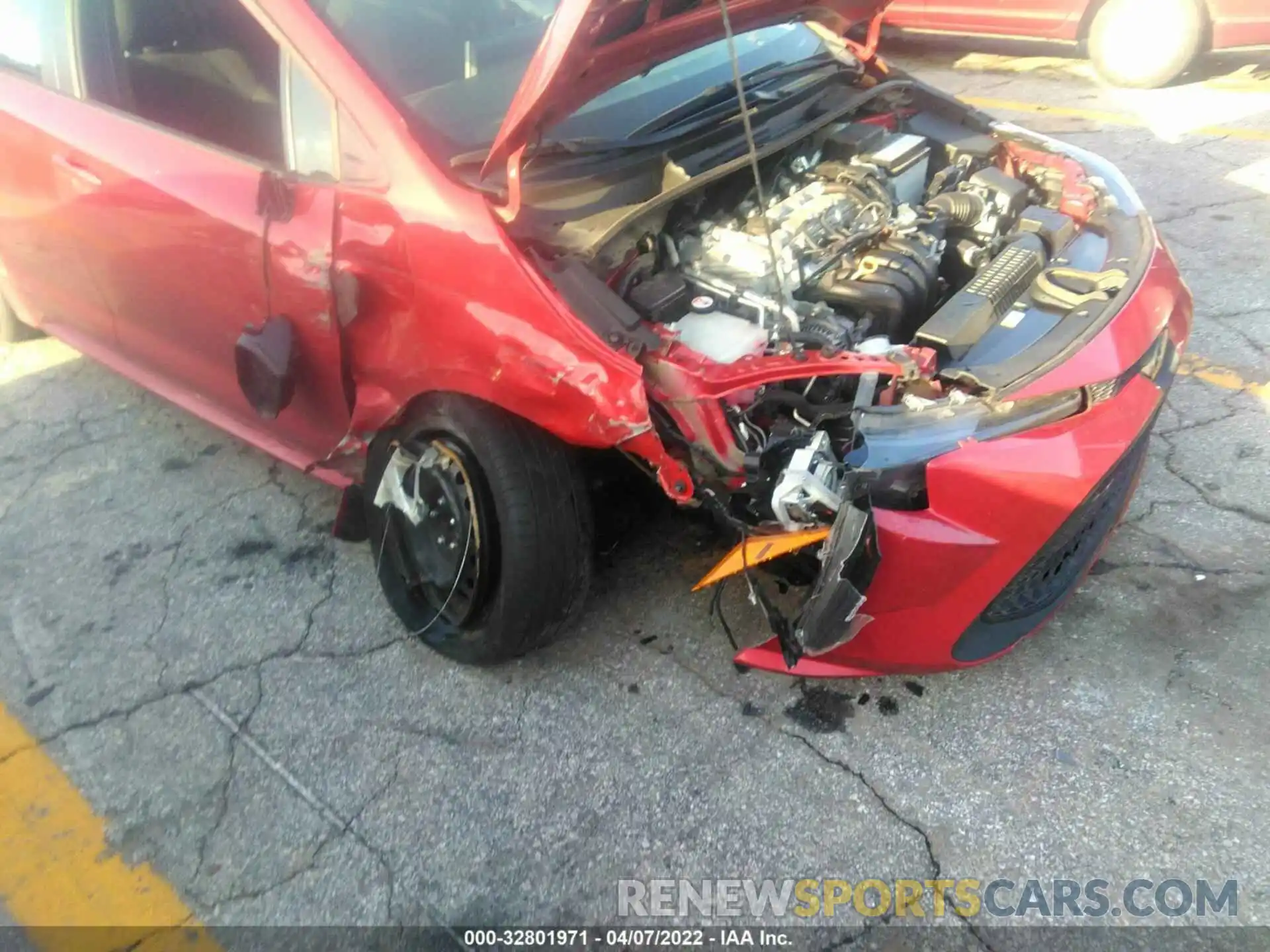 6 Photograph of a damaged car 5YFEPRAE1LP074196 TOYOTA COROLLA 2020