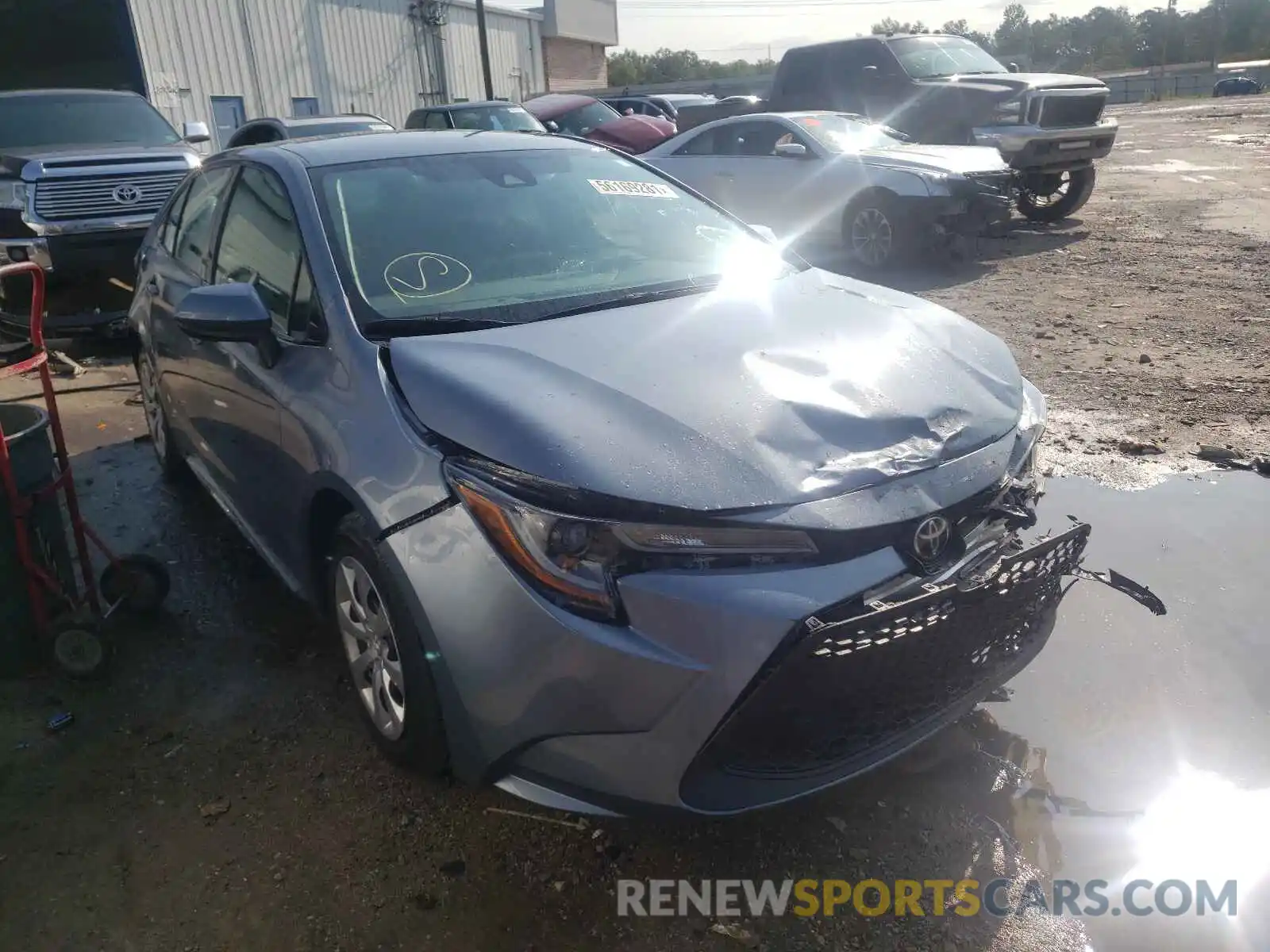 1 Photograph of a damaged car 5YFEPRAE1LP075199 TOYOTA COROLLA 2020