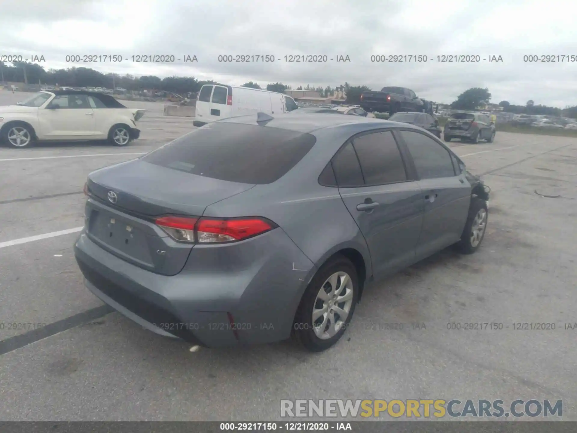 4 Photograph of a damaged car 5YFEPRAE1LP075431 TOYOTA COROLLA 2020