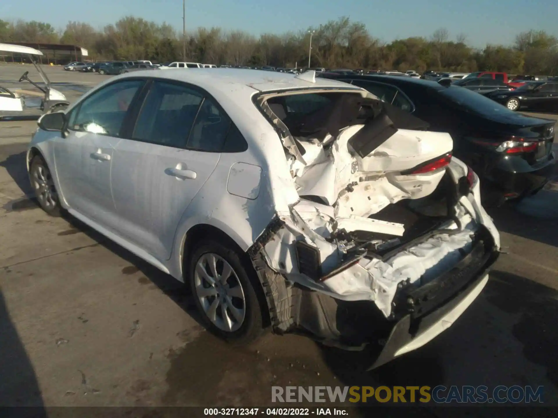 3 Photograph of a damaged car 5YFEPRAE1LP075641 TOYOTA COROLLA 2020