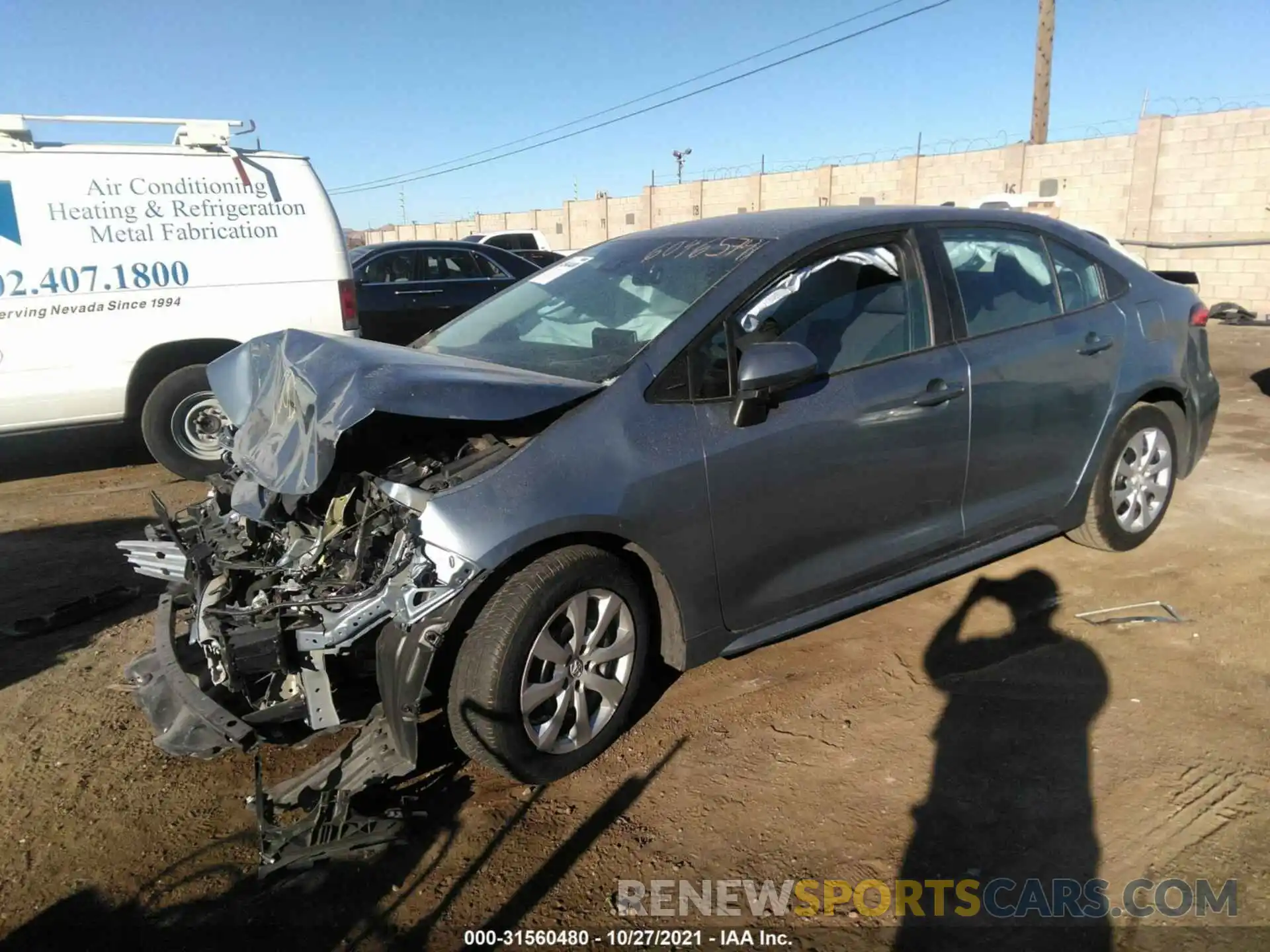 2 Photograph of a damaged car 5YFEPRAE1LP075932 TOYOTA COROLLA 2020