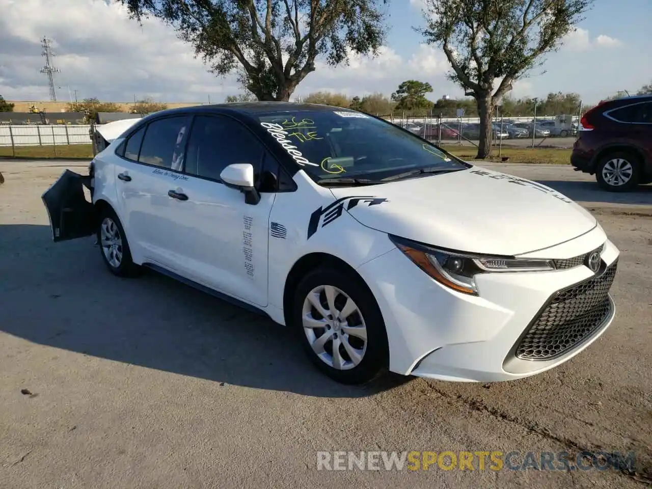 1 Photograph of a damaged car 5YFEPRAE1LP076028 TOYOTA COROLLA 2020