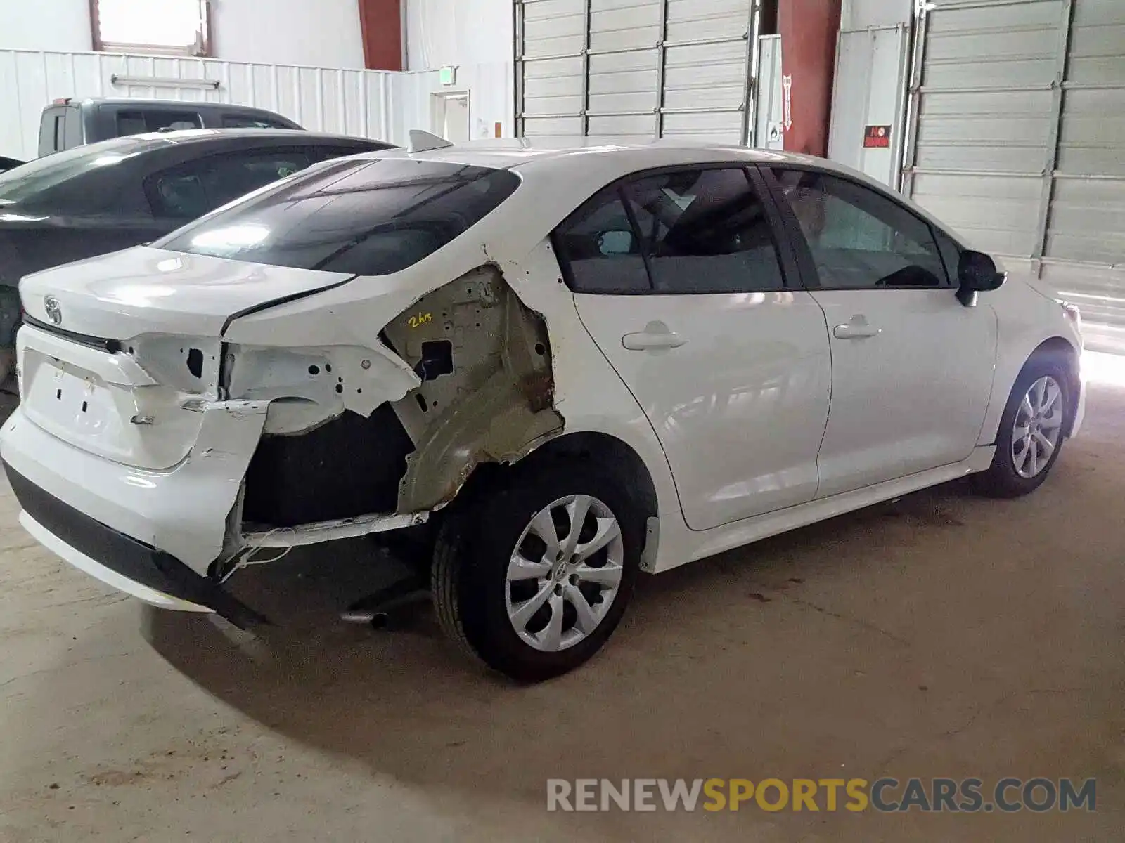 4 Photograph of a damaged car 5YFEPRAE1LP076966 TOYOTA COROLLA 2020