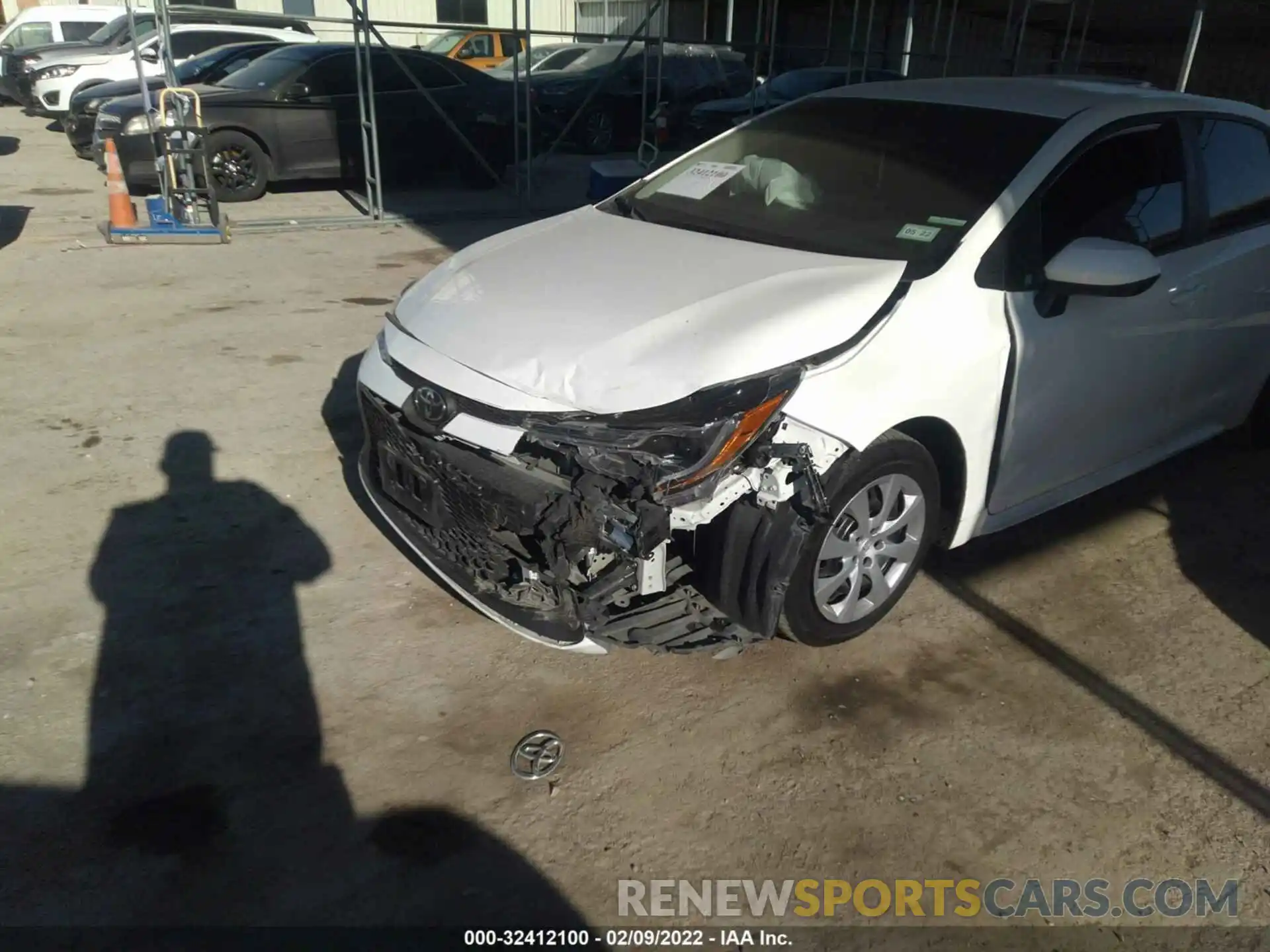 6 Photograph of a damaged car 5YFEPRAE1LP077731 TOYOTA COROLLA 2020