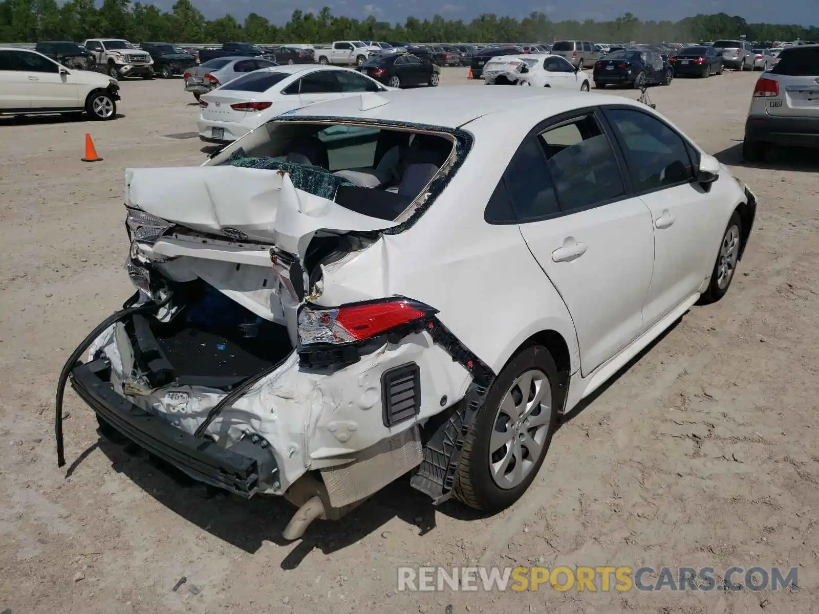 4 Photograph of a damaged car 5YFEPRAE1LP079205 TOYOTA COROLLA 2020