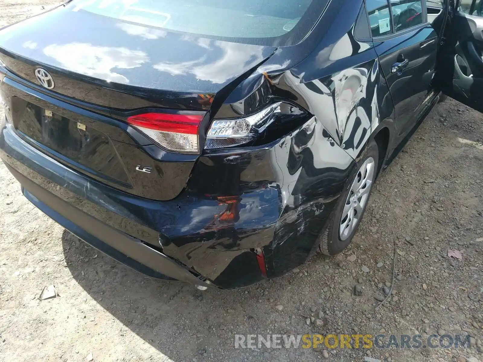 9 Photograph of a damaged car 5YFEPRAE1LP080273 TOYOTA COROLLA 2020