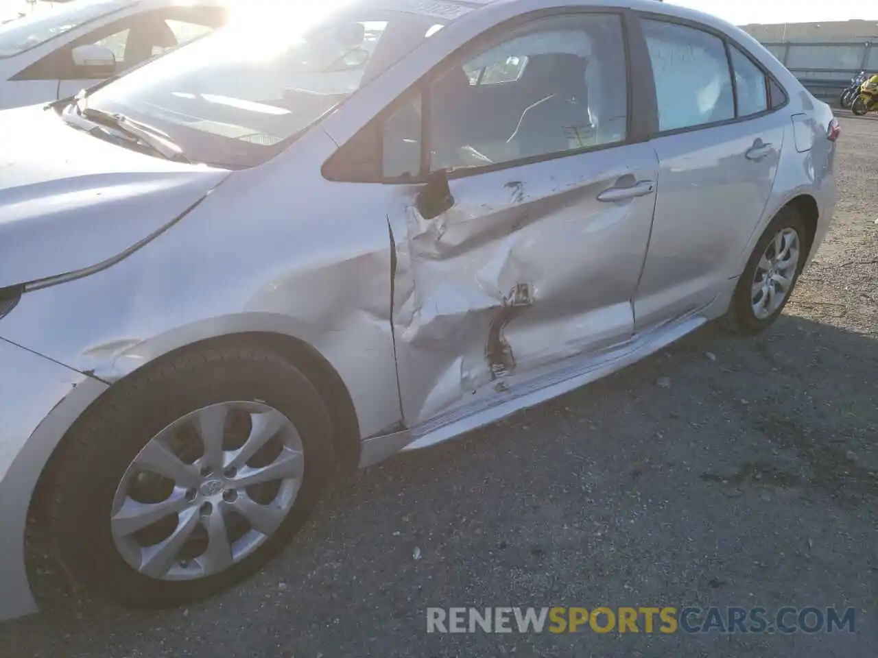 9 Photograph of a damaged car 5YFEPRAE1LP080368 TOYOTA COROLLA 2020