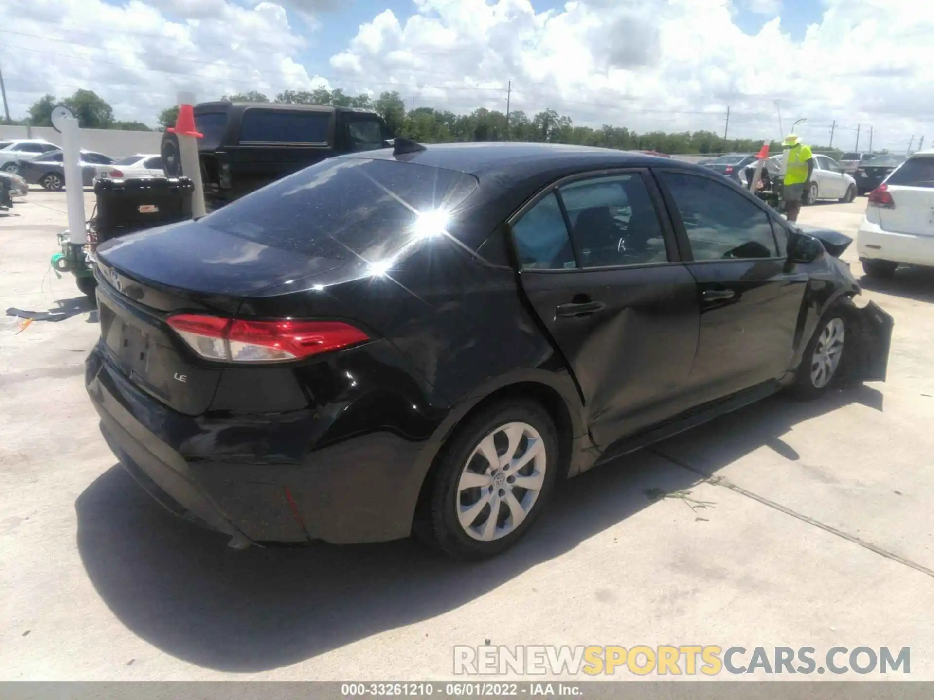 4 Photograph of a damaged car 5YFEPRAE1LP080614 TOYOTA COROLLA 2020