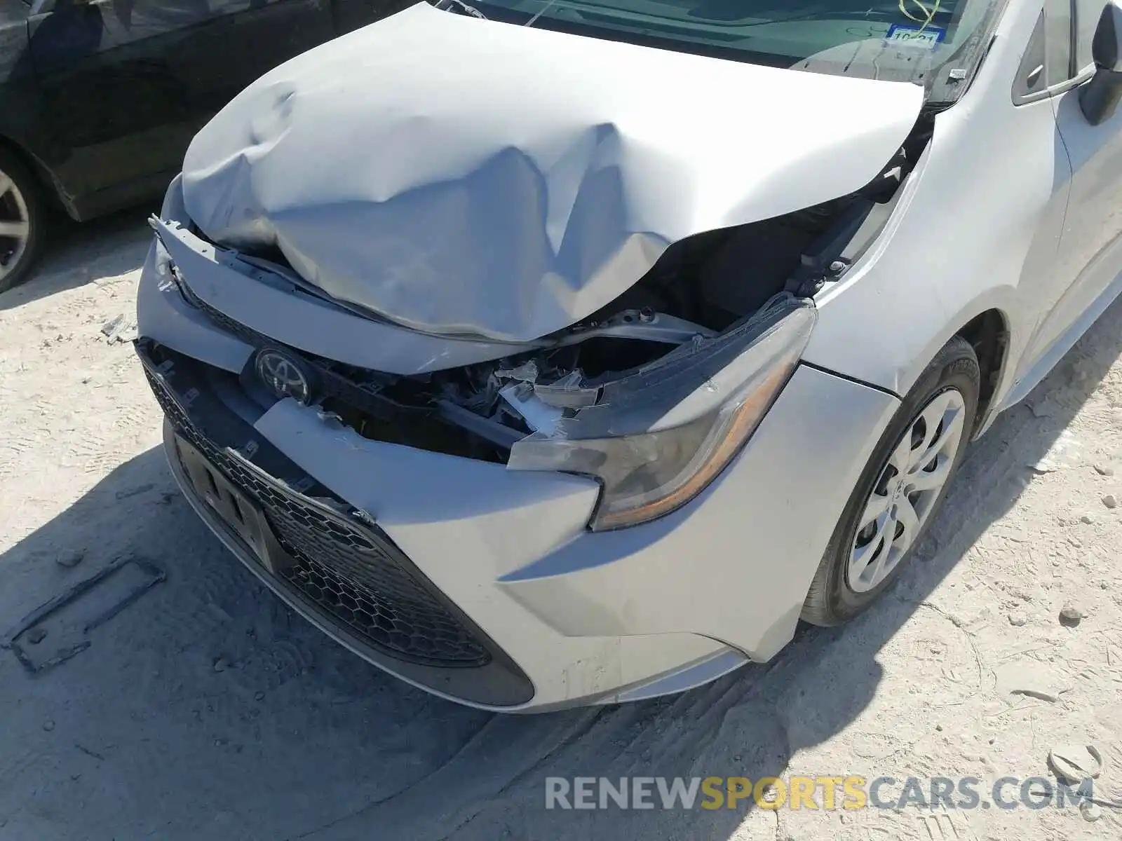 9 Photograph of a damaged car 5YFEPRAE1LP080659 TOYOTA COROLLA 2020