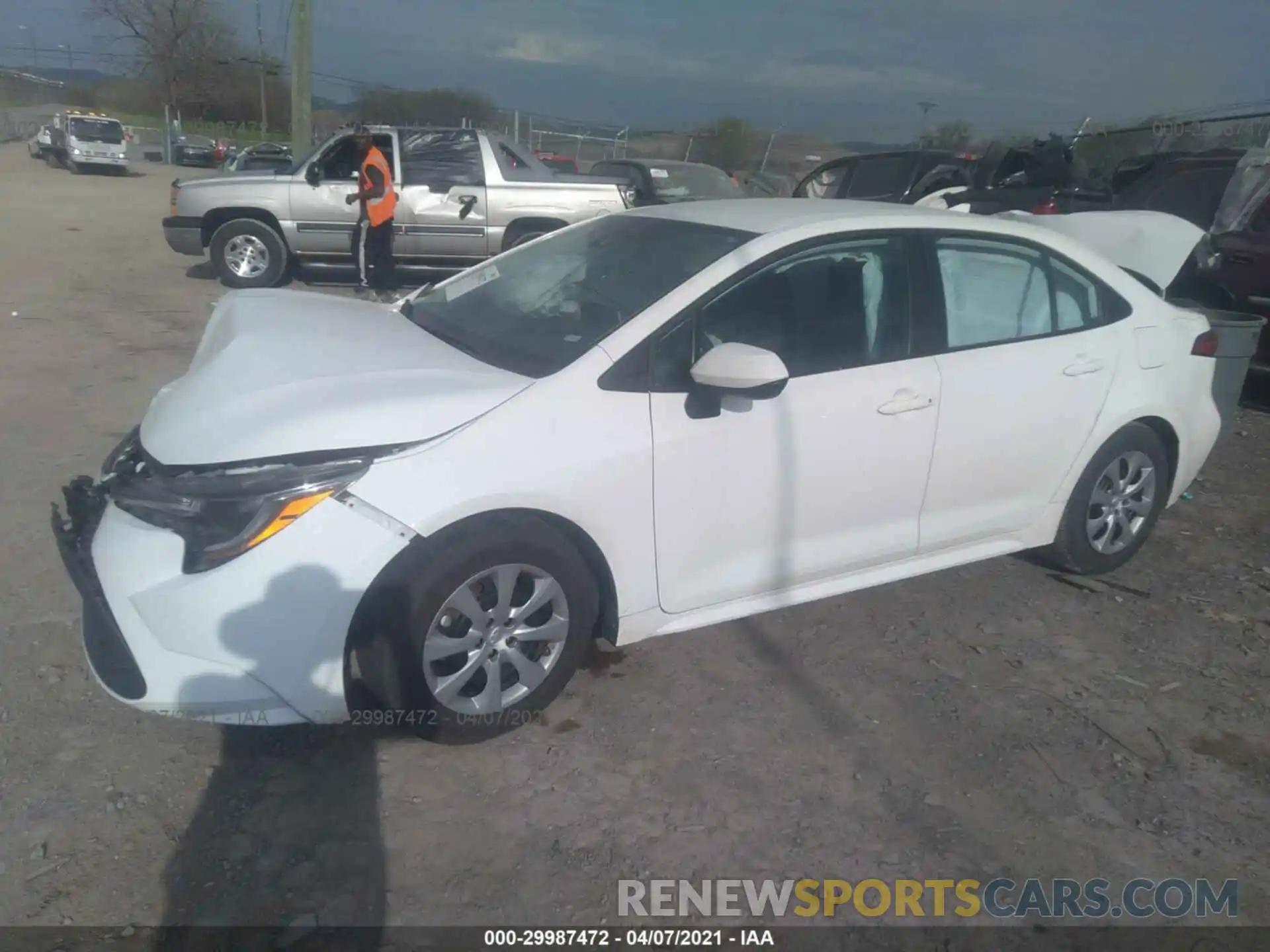 2 Photograph of a damaged car 5YFEPRAE1LP082086 TOYOTA COROLLA 2020