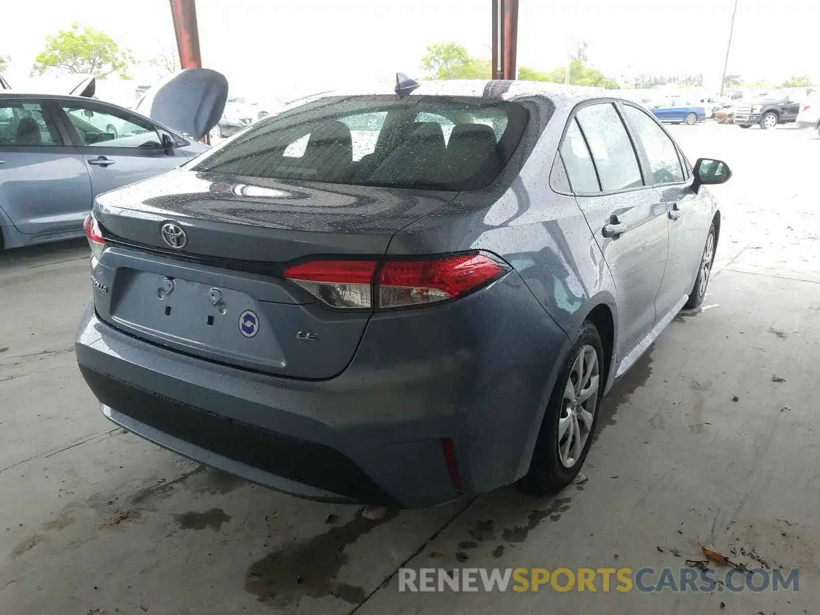 4 Photograph of a damaged car 5YFEPRAE1LP082721 TOYOTA COROLLA 2020