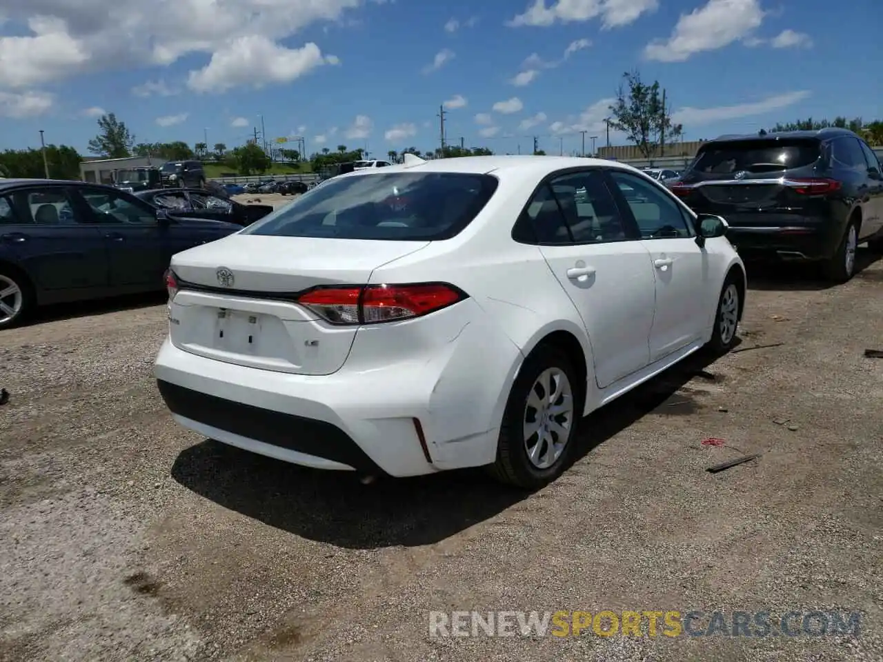 4 Photograph of a damaged car 5YFEPRAE1LP083481 TOYOTA COROLLA 2020