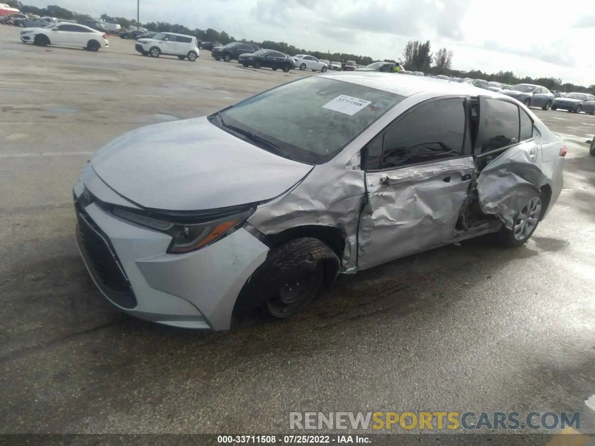 2 Photograph of a damaged car 5YFEPRAE1LP083819 TOYOTA COROLLA 2020