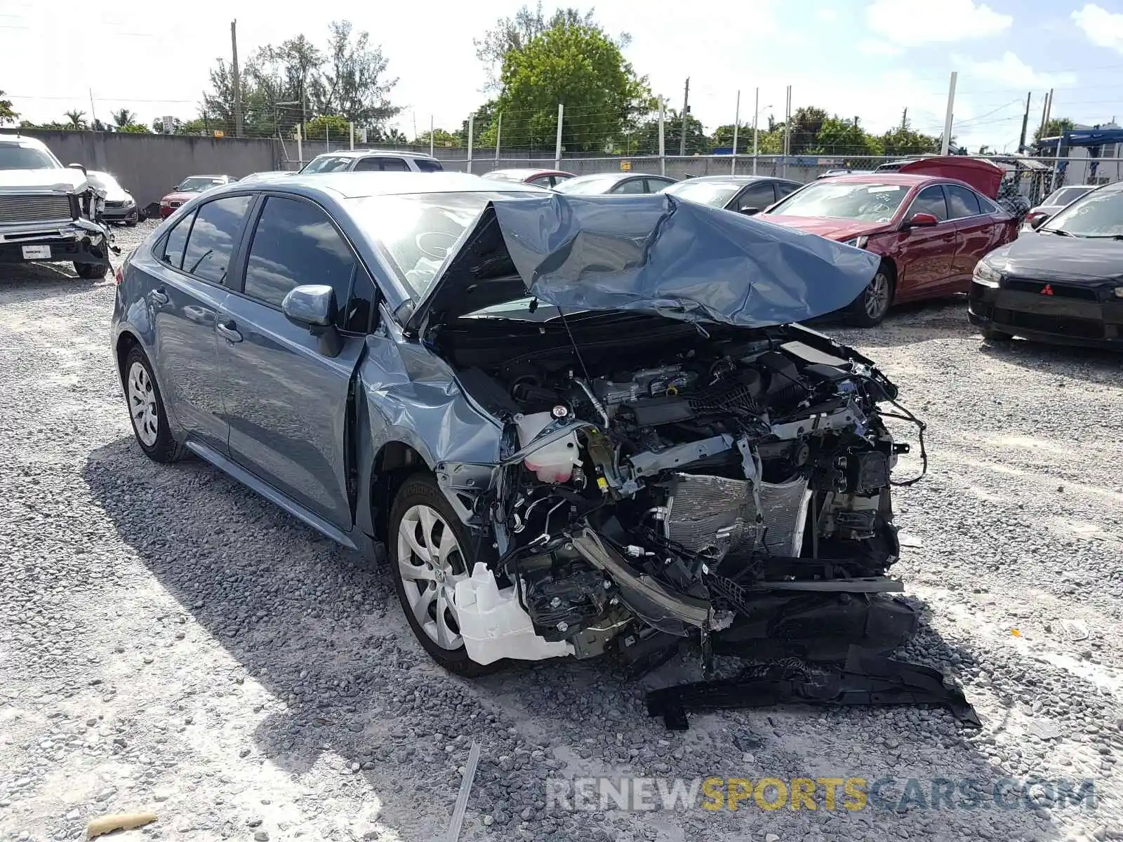 1 Photograph of a damaged car 5YFEPRAE1LP085084 TOYOTA COROLLA 2020