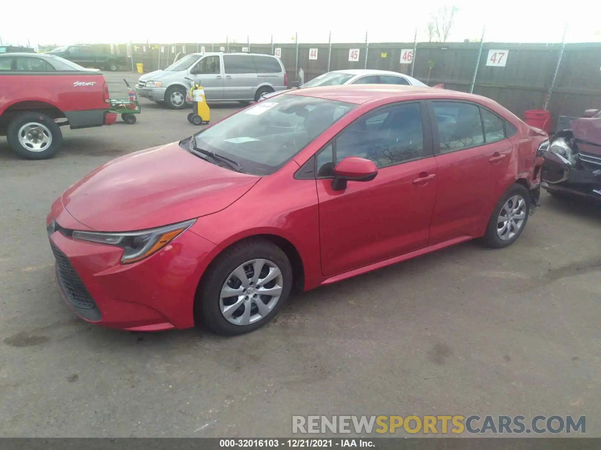 2 Photograph of a damaged car 5YFEPRAE1LP086011 TOYOTA COROLLA 2020