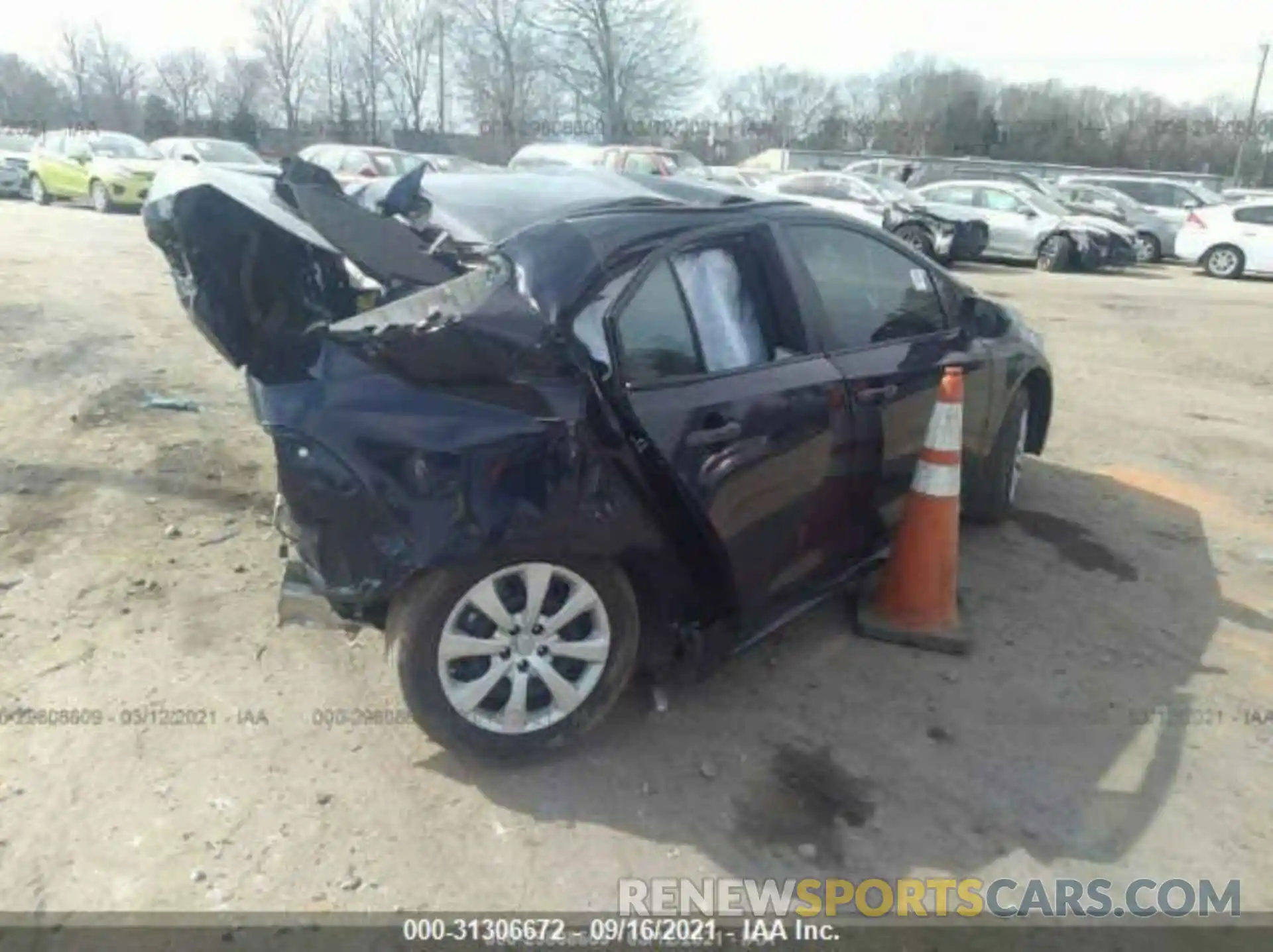 4 Photograph of a damaged car 5YFEPRAE1LP086249 TOYOTA COROLLA 2020