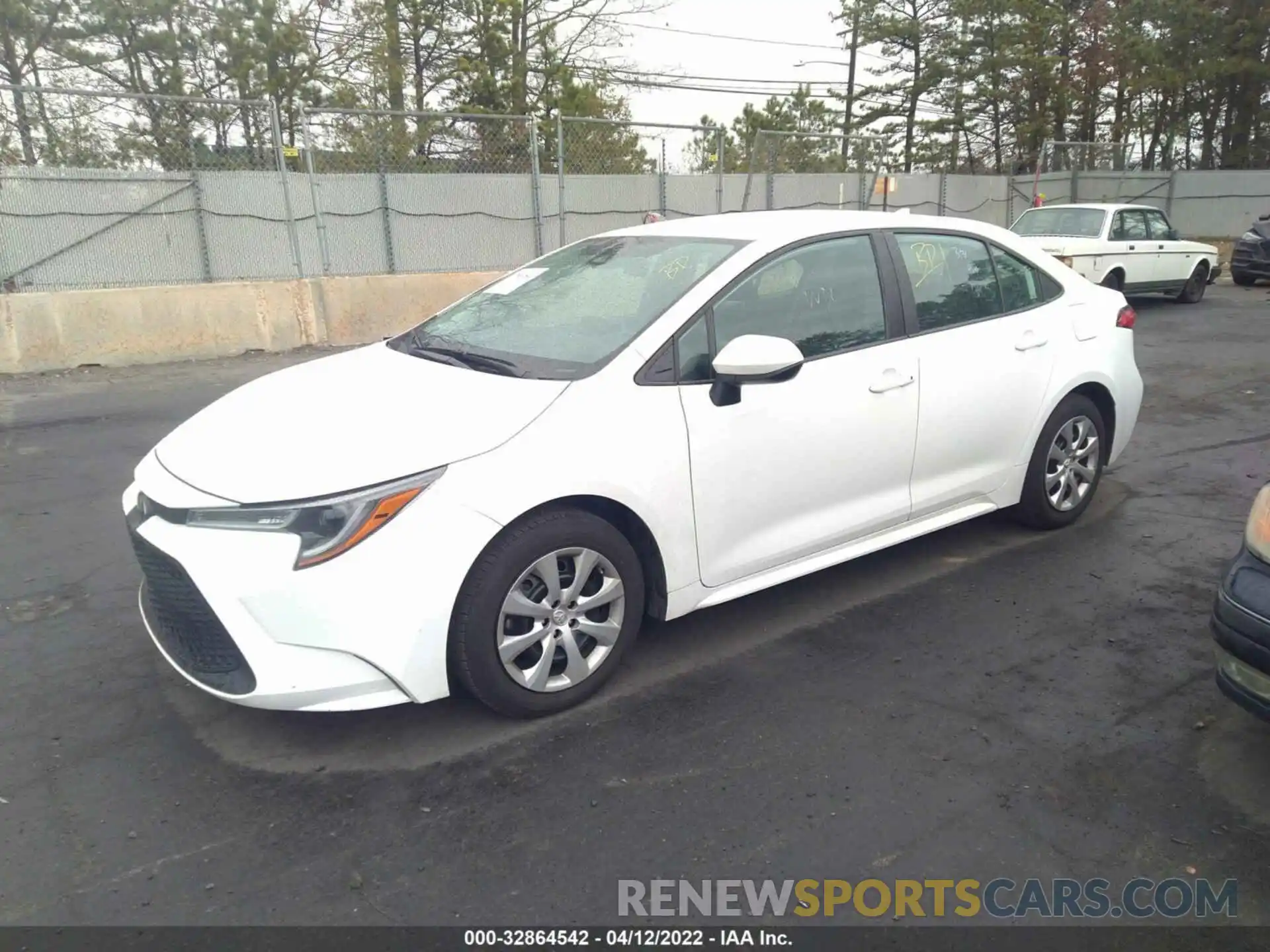 2 Photograph of a damaged car 5YFEPRAE1LP086753 TOYOTA COROLLA 2020