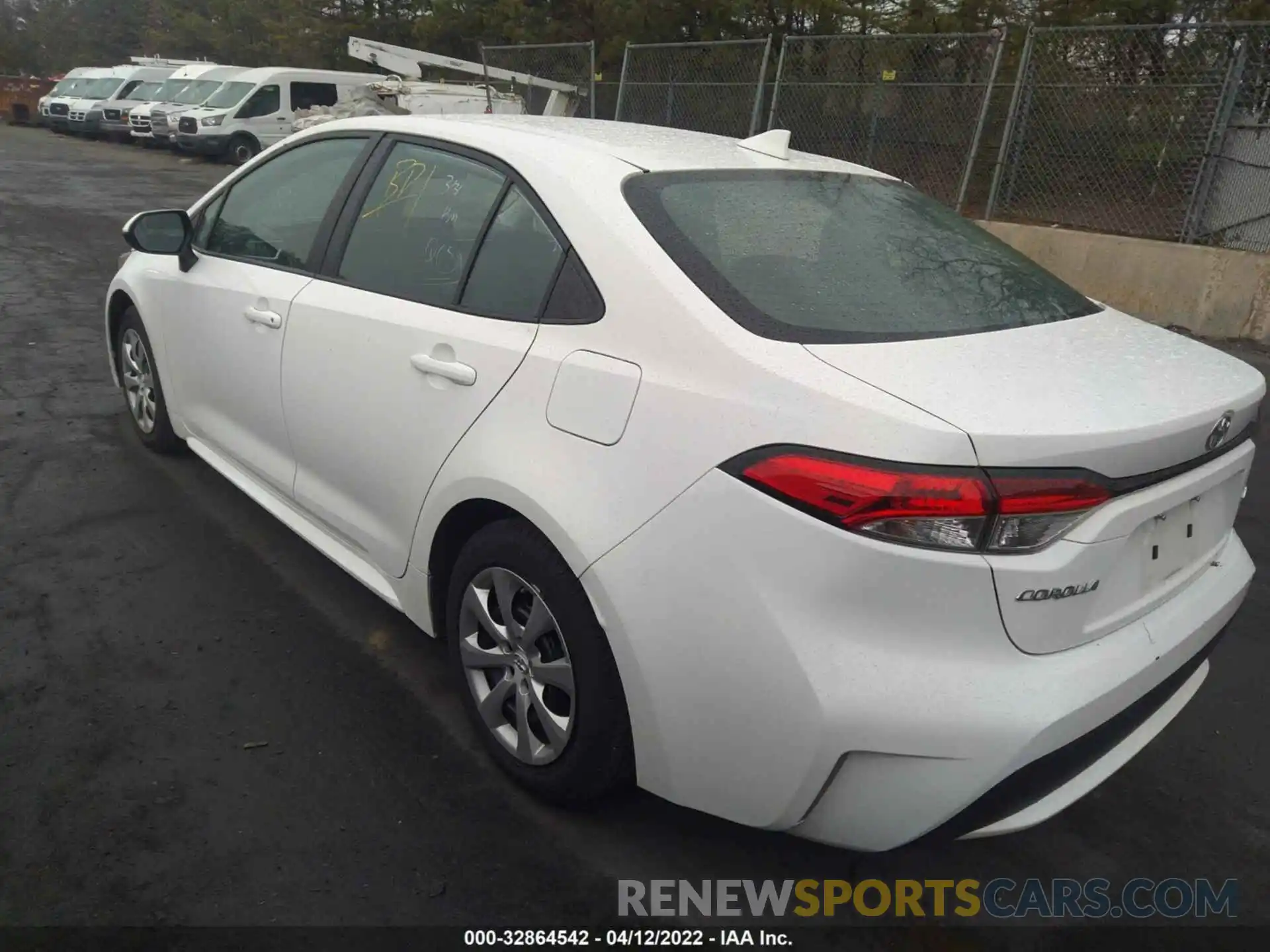 3 Photograph of a damaged car 5YFEPRAE1LP086753 TOYOTA COROLLA 2020