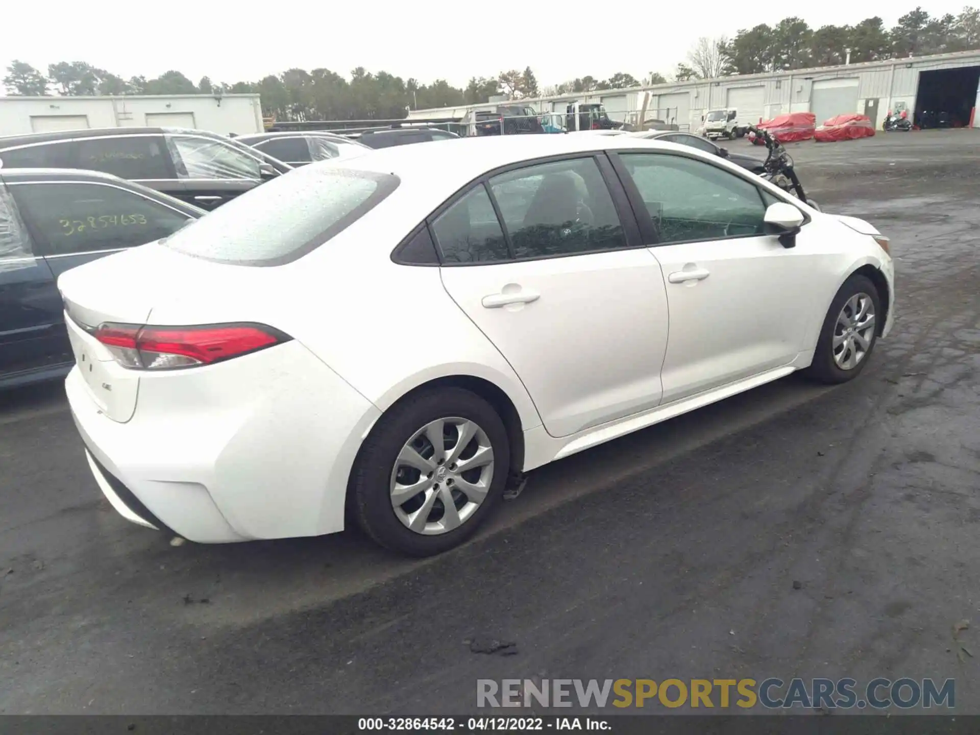 4 Photograph of a damaged car 5YFEPRAE1LP086753 TOYOTA COROLLA 2020