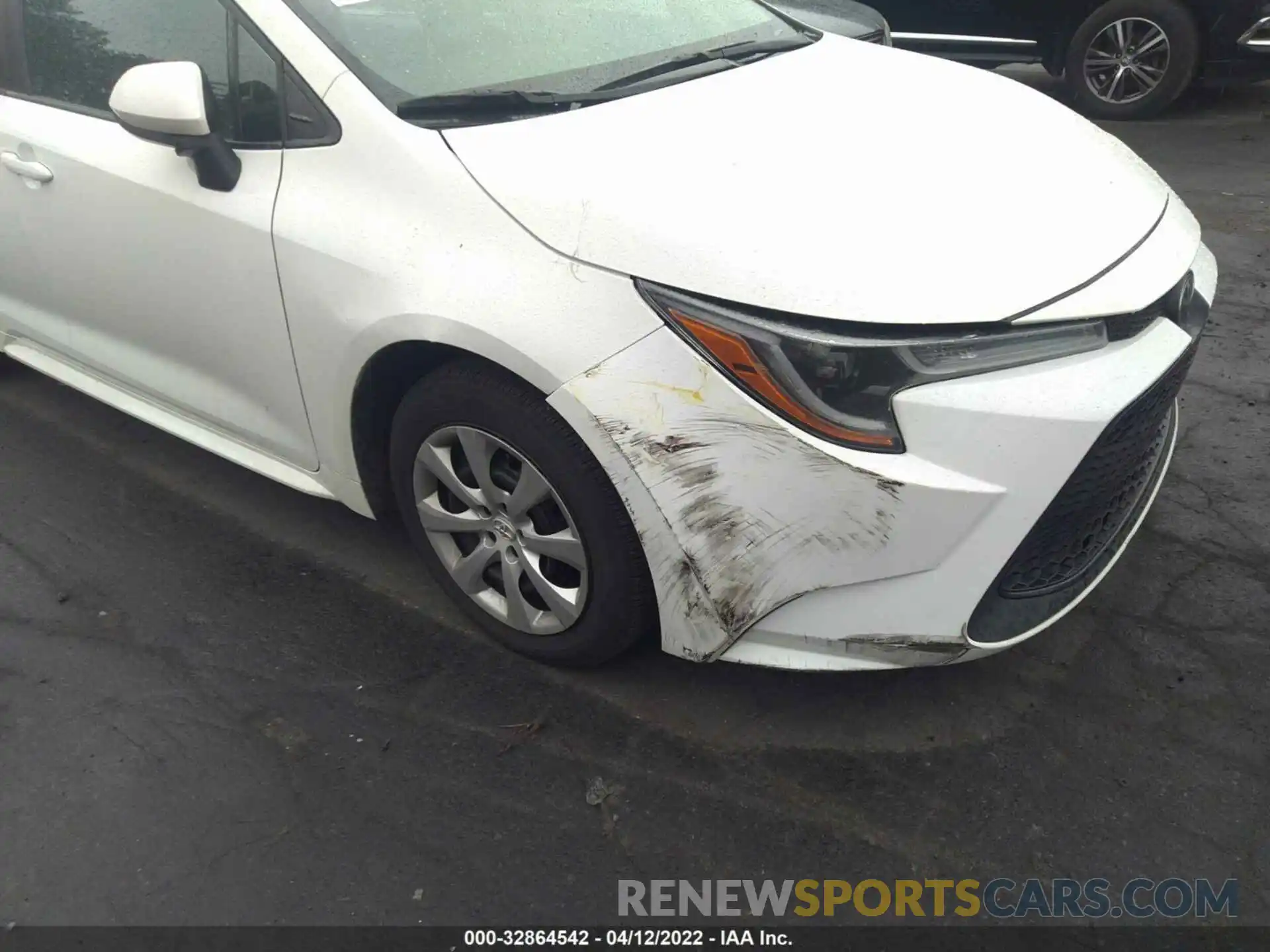 6 Photograph of a damaged car 5YFEPRAE1LP086753 TOYOTA COROLLA 2020