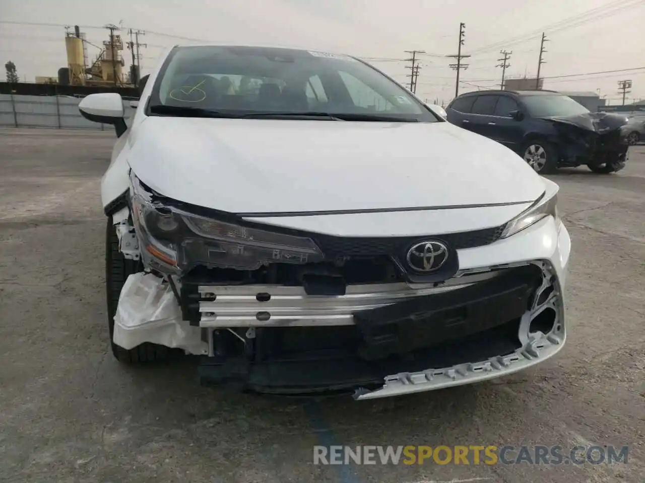 9 Photograph of a damaged car 5YFEPRAE1LP089085 TOYOTA COROLLA 2020