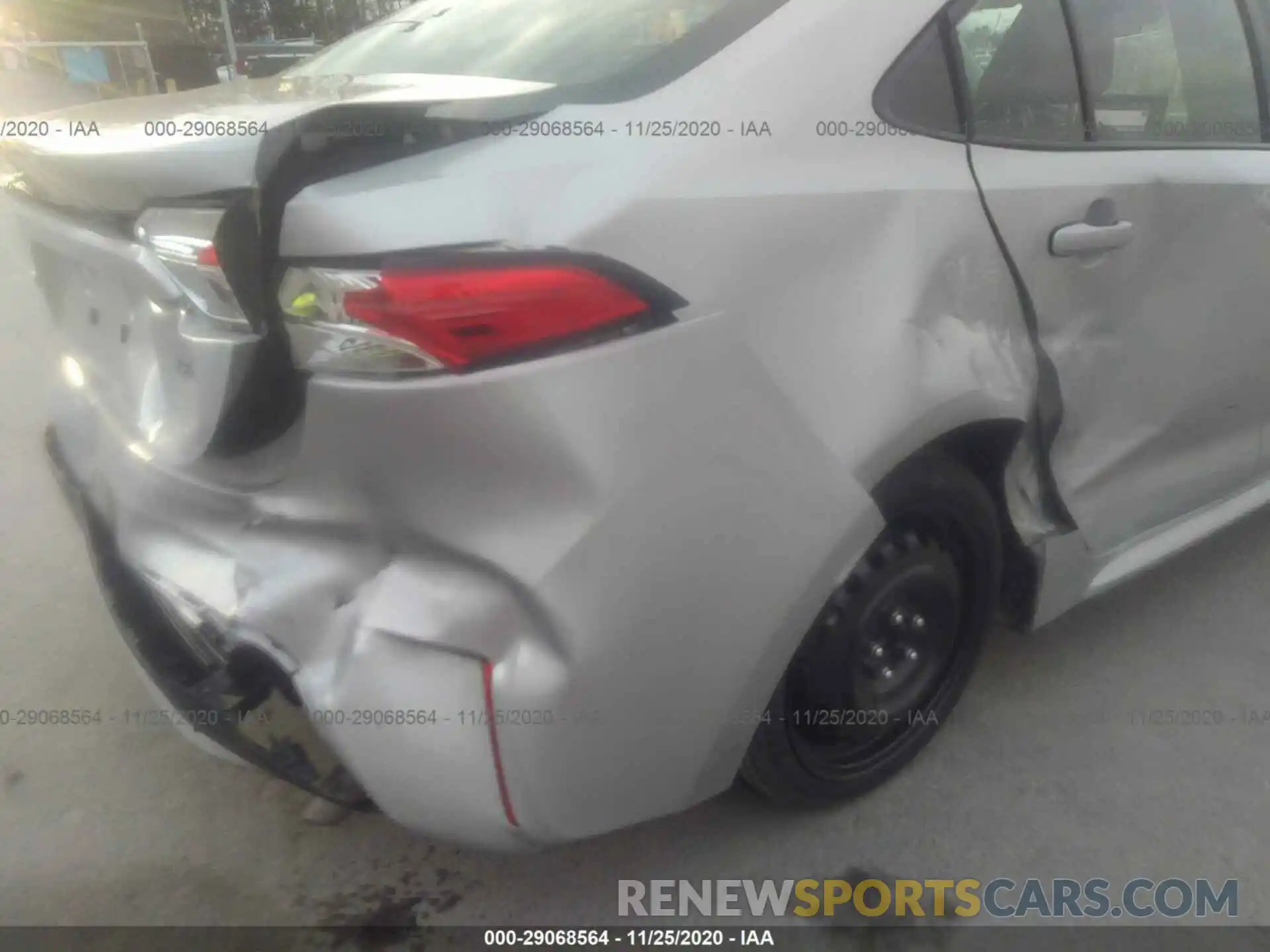 6 Photograph of a damaged car 5YFEPRAE1LP089975 TOYOTA COROLLA 2020