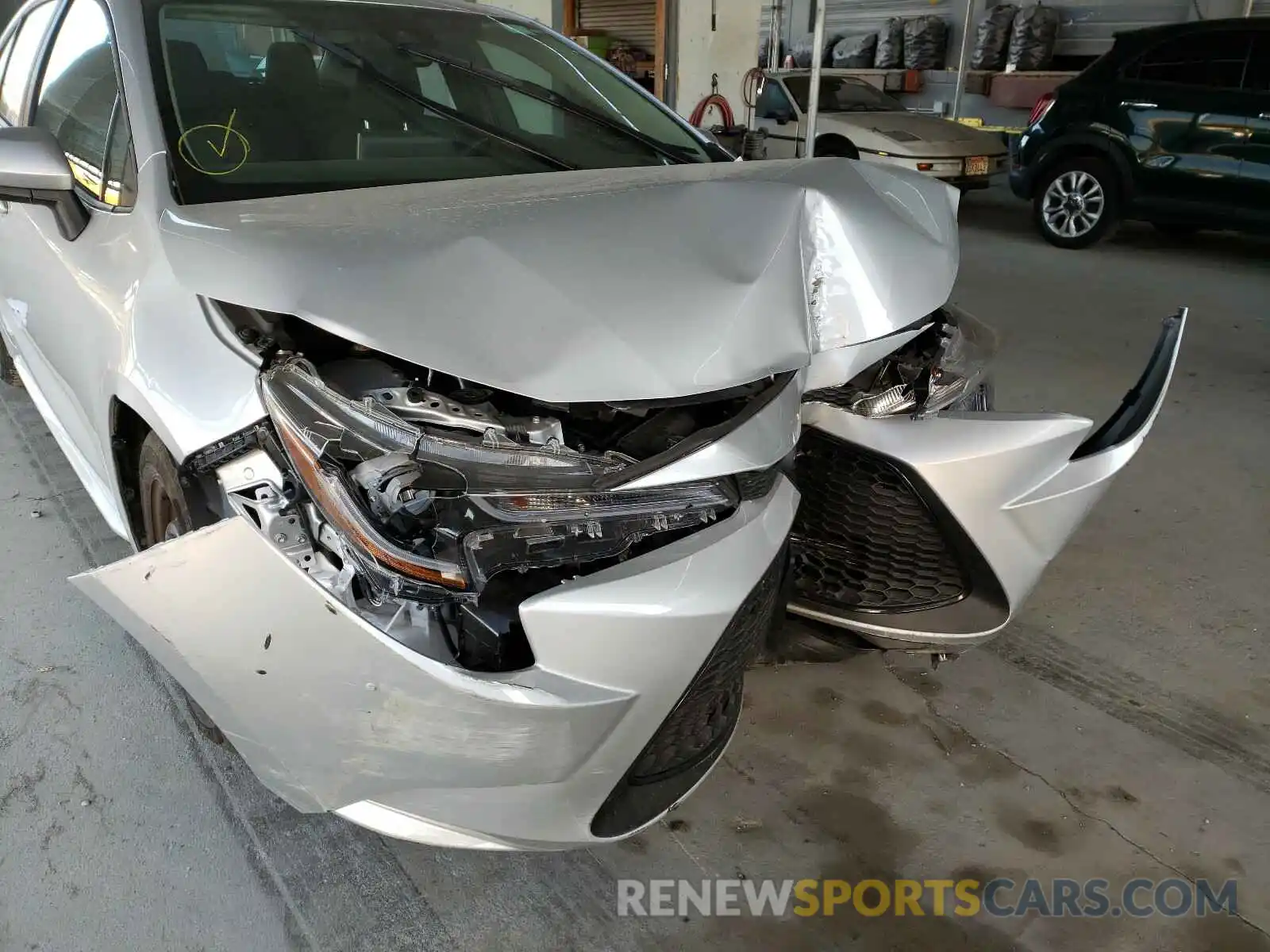 9 Photograph of a damaged car 5YFEPRAE1LP090785 TOYOTA COROLLA 2020