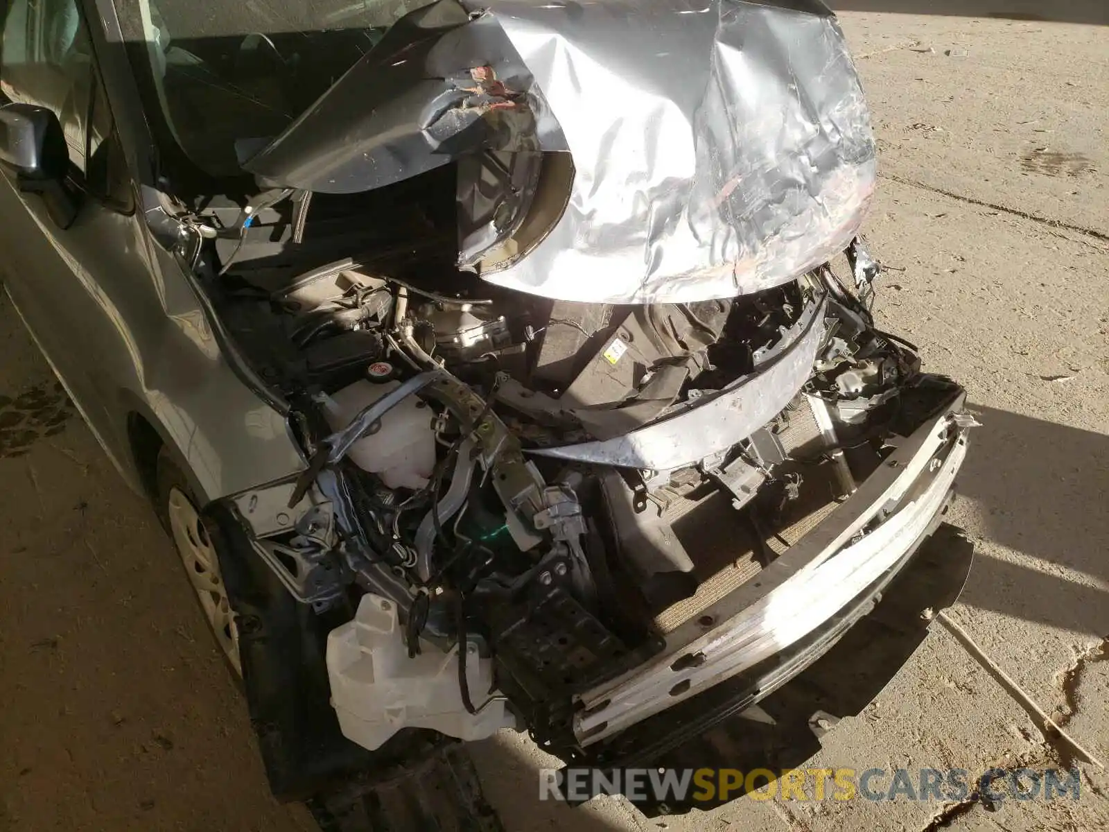9 Photograph of a damaged car 5YFEPRAE1LP091600 TOYOTA COROLLA 2020