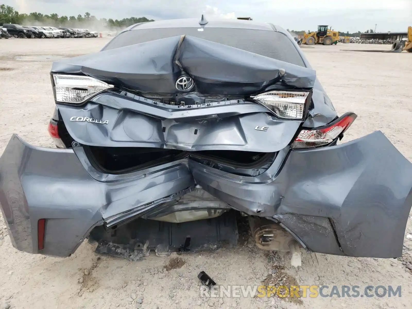 9 Photograph of a damaged car 5YFEPRAE1LP095811 TOYOTA COROLLA 2020