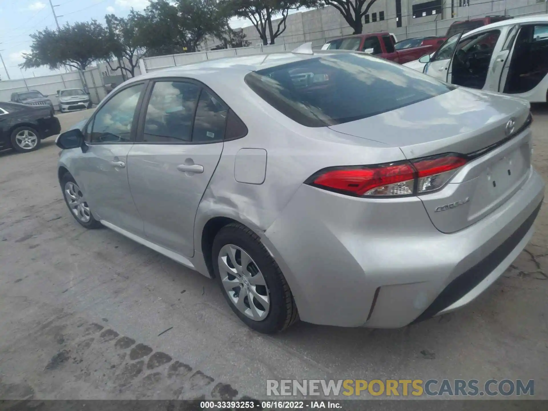 6 Photograph of a damaged car 5YFEPRAE1LP096697 TOYOTA COROLLA 2020