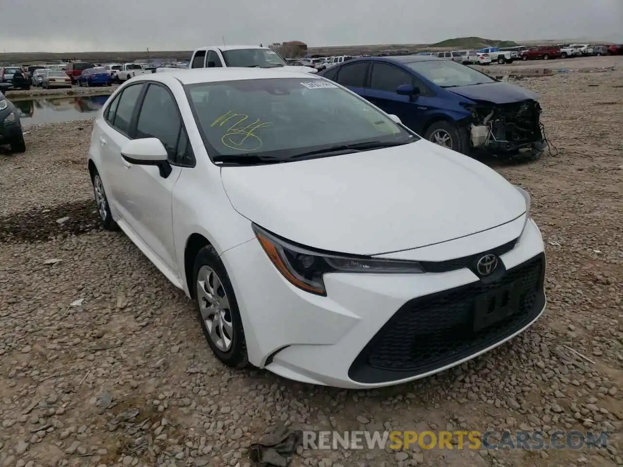 1 Photograph of a damaged car 5YFEPRAE1LP098448 TOYOTA COROLLA 2020