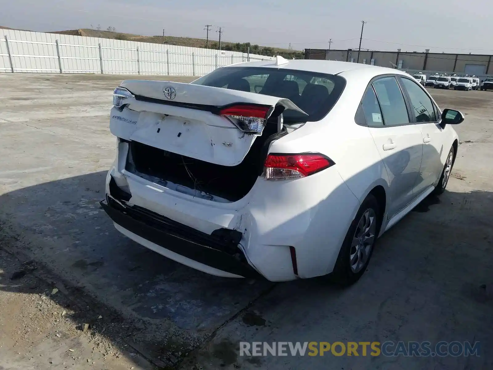 4 Photograph of a damaged car 5YFEPRAE1LP098949 TOYOTA COROLLA 2020