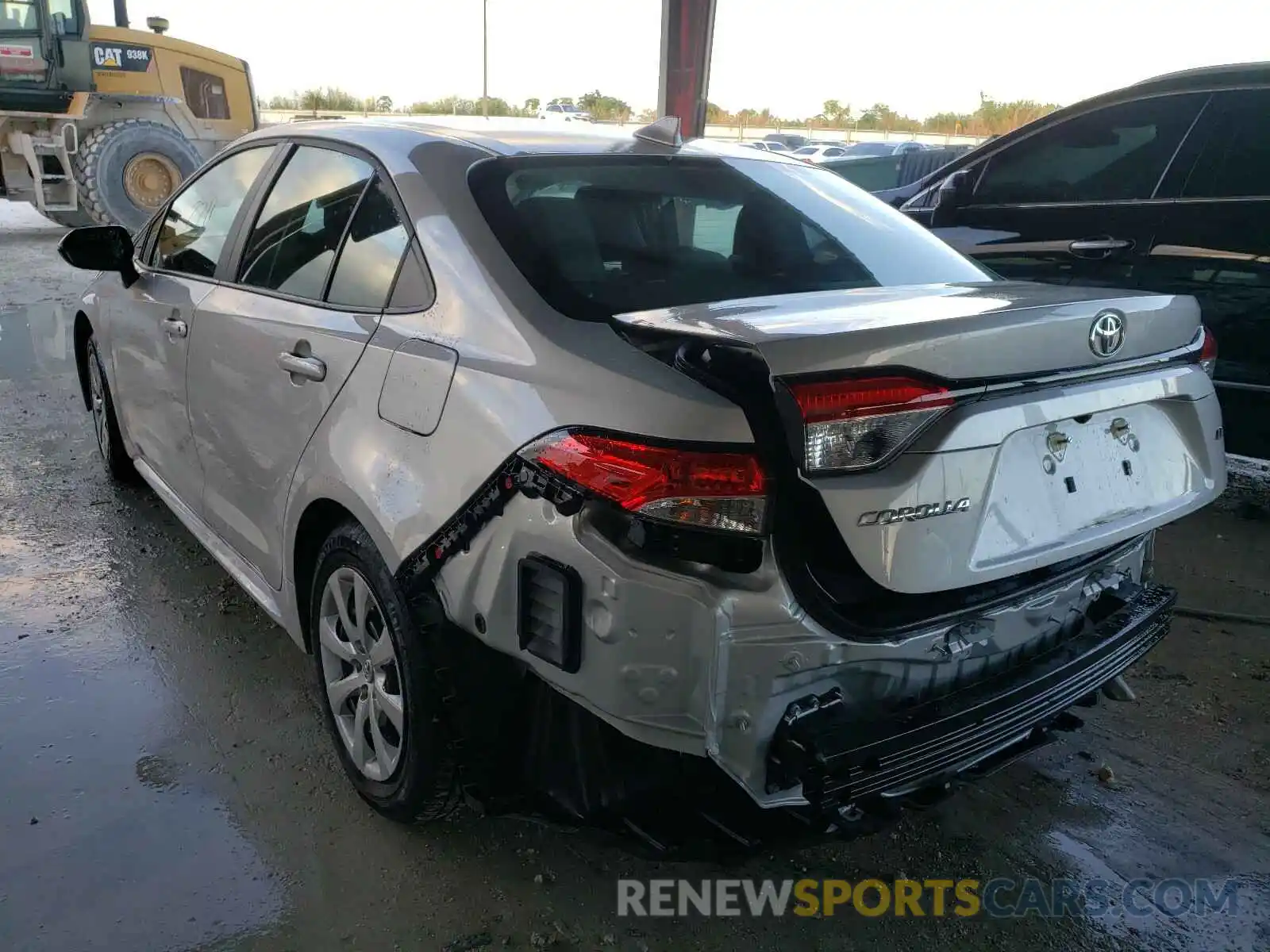 3 Photograph of a damaged car 5YFEPRAE1LP100781 TOYOTA COROLLA 2020