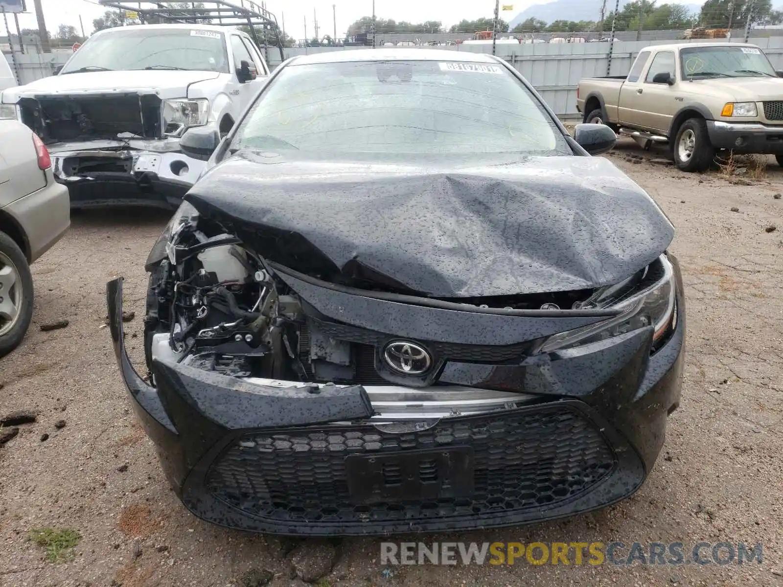 9 Photograph of a damaged car 5YFEPRAE1LP104586 TOYOTA COROLLA 2020