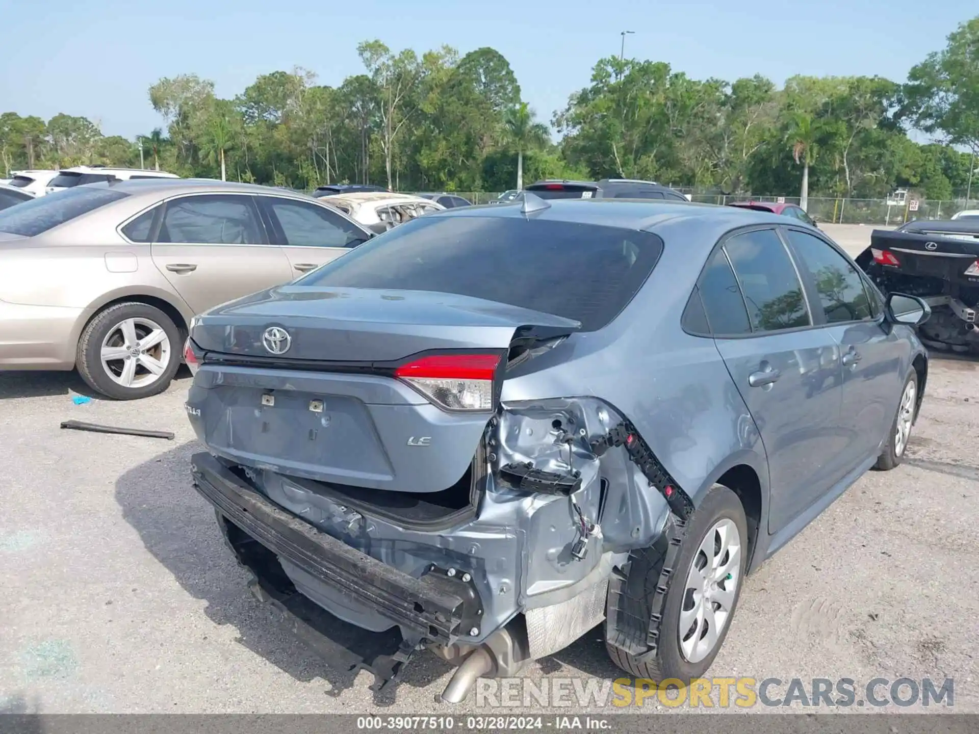 4 Photograph of a damaged car 5YFEPRAE1LP105124 TOYOTA COROLLA 2020