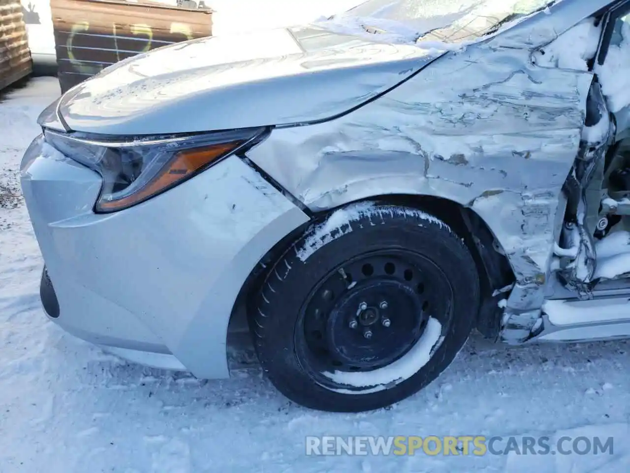 10 Photograph of a damaged car 5YFEPRAE1LP105625 TOYOTA COROLLA 2020