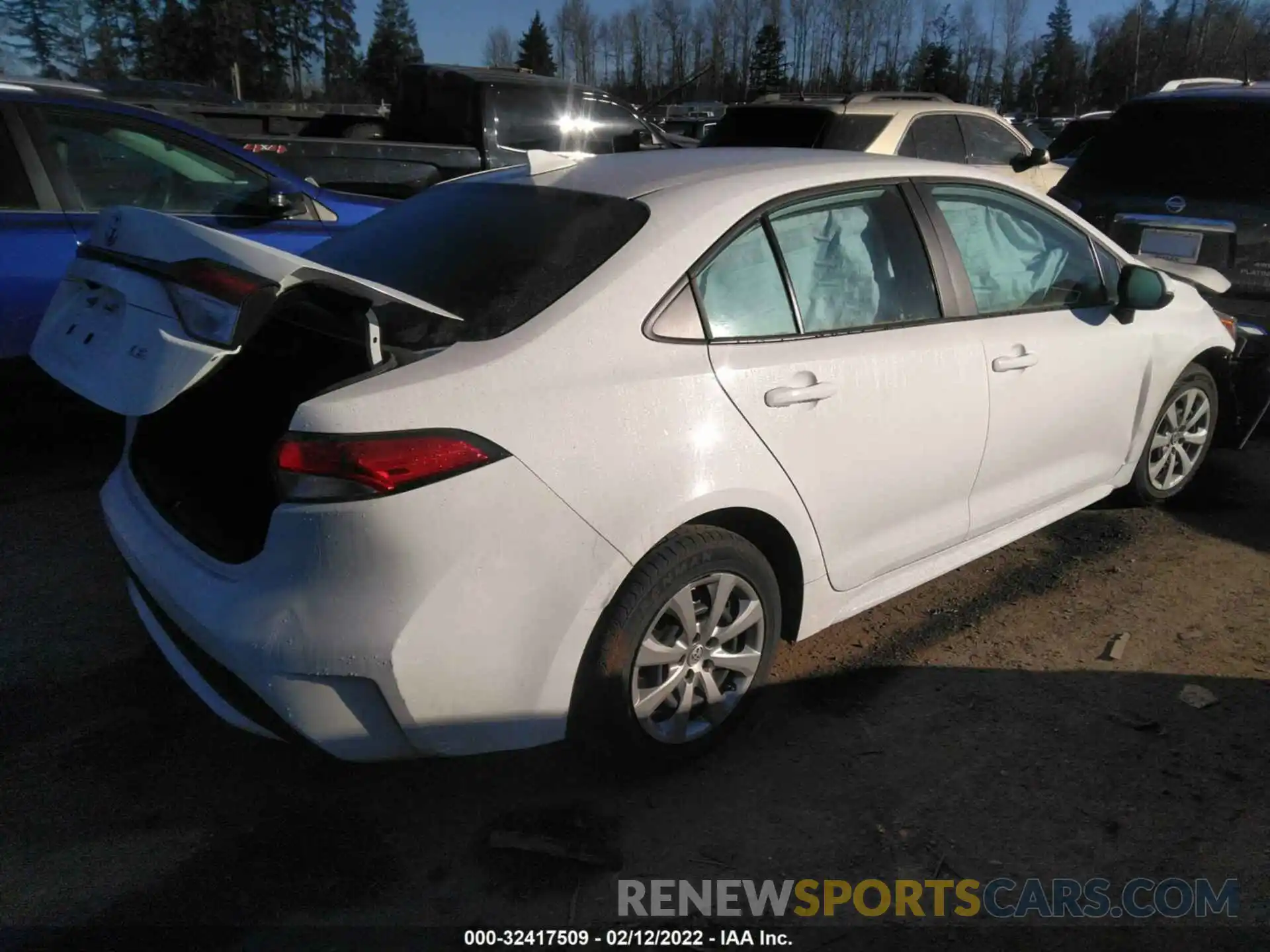 4 Photograph of a damaged car 5YFEPRAE1LP108556 TOYOTA COROLLA 2020