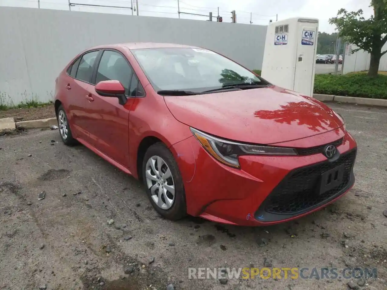 1 Photograph of a damaged car 5YFEPRAE1LP113904 TOYOTA COROLLA 2020