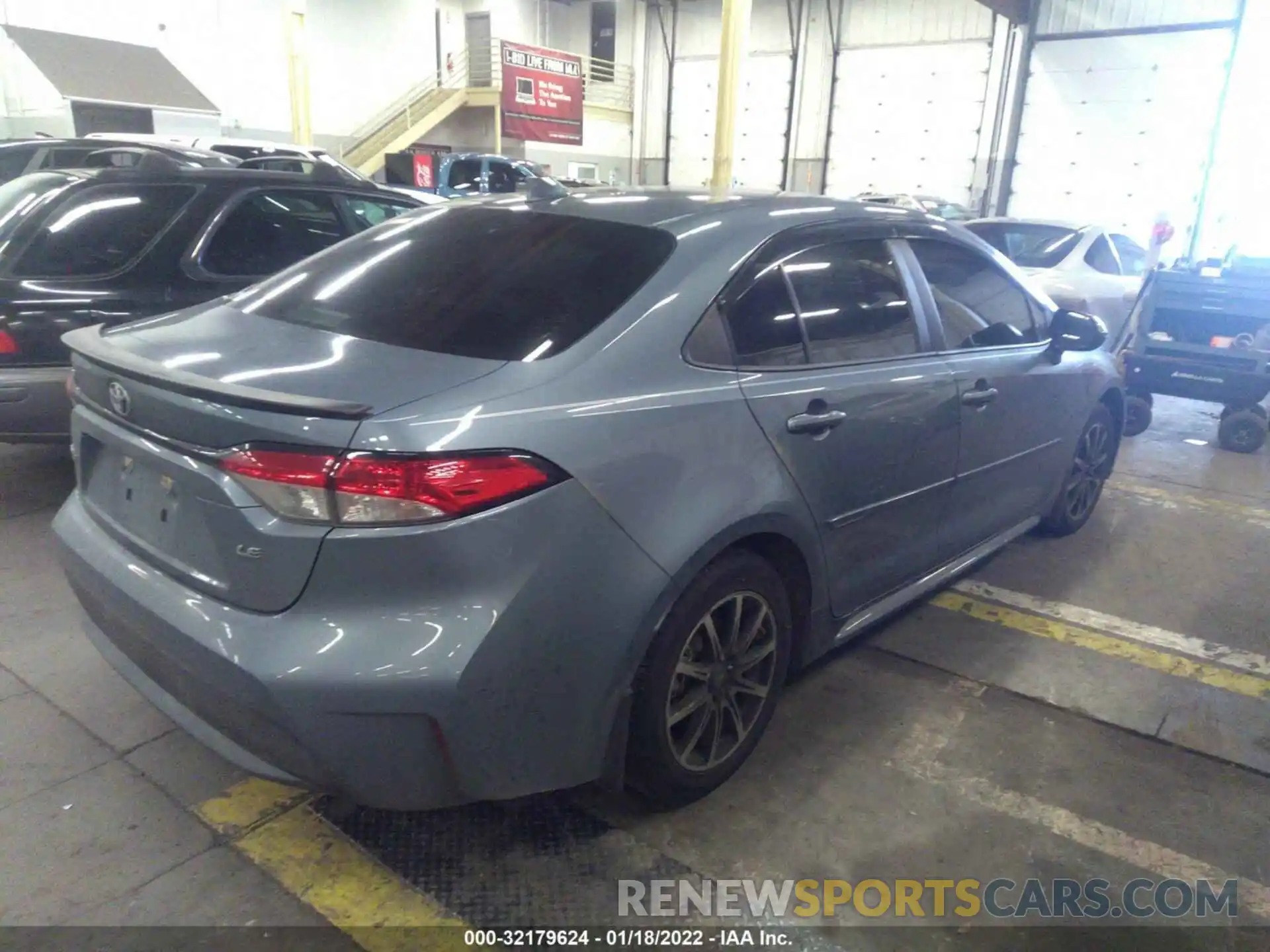 4 Photograph of a damaged car 5YFEPRAE1LP114955 TOYOTA COROLLA 2020