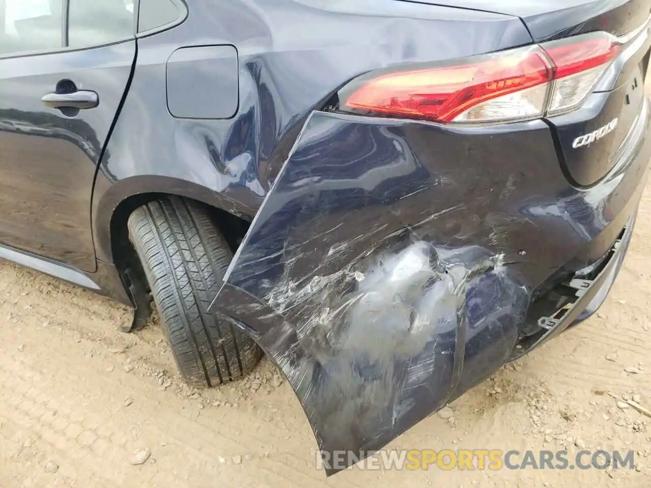 9 Photograph of a damaged car 5YFEPRAE1LP115605 TOYOTA COROLLA 2020