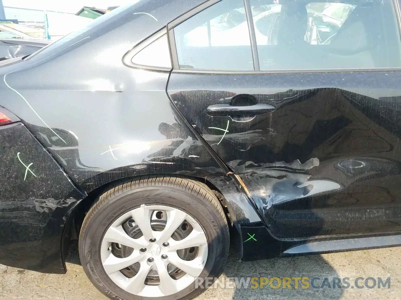 9 Photograph of a damaged car 5YFEPRAE1LP115961 TOYOTA COROLLA 2020