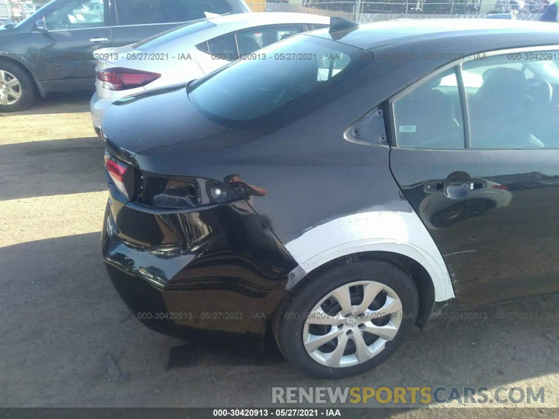 6 Photograph of a damaged car 5YFEPRAE1LP116740 TOYOTA COROLLA 2020