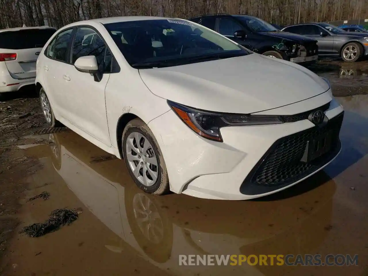 1 Photograph of a damaged car 5YFEPRAE1LP116933 TOYOTA COROLLA 2020