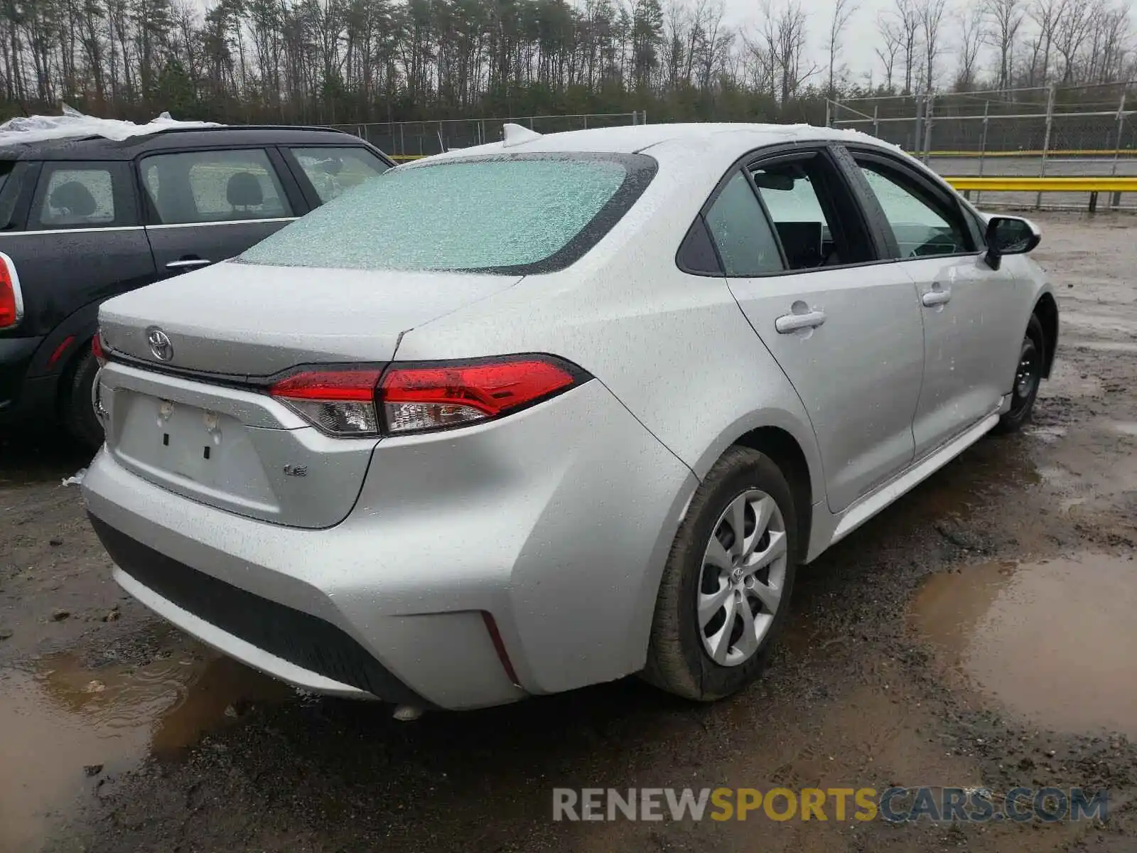 4 Photograph of a damaged car 5YFEPRAE1LP117077 TOYOTA COROLLA 2020