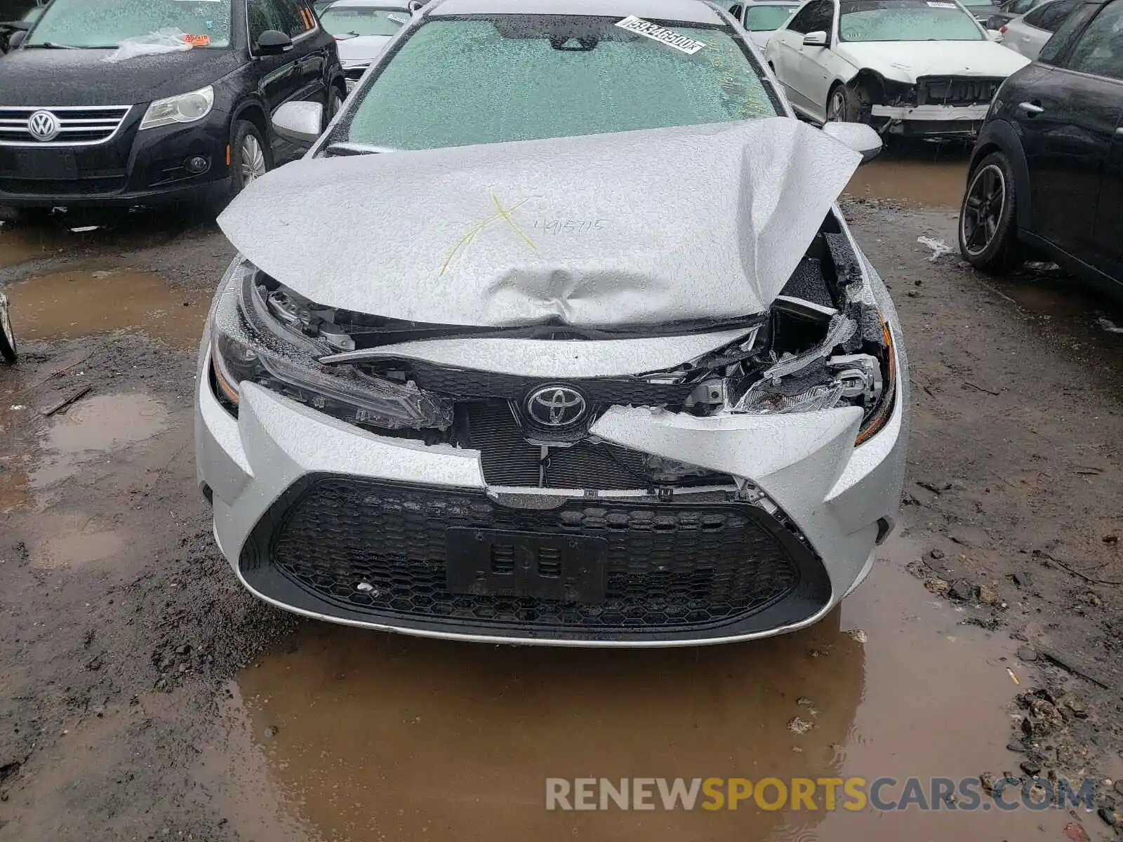 9 Photograph of a damaged car 5YFEPRAE1LP117077 TOYOTA COROLLA 2020