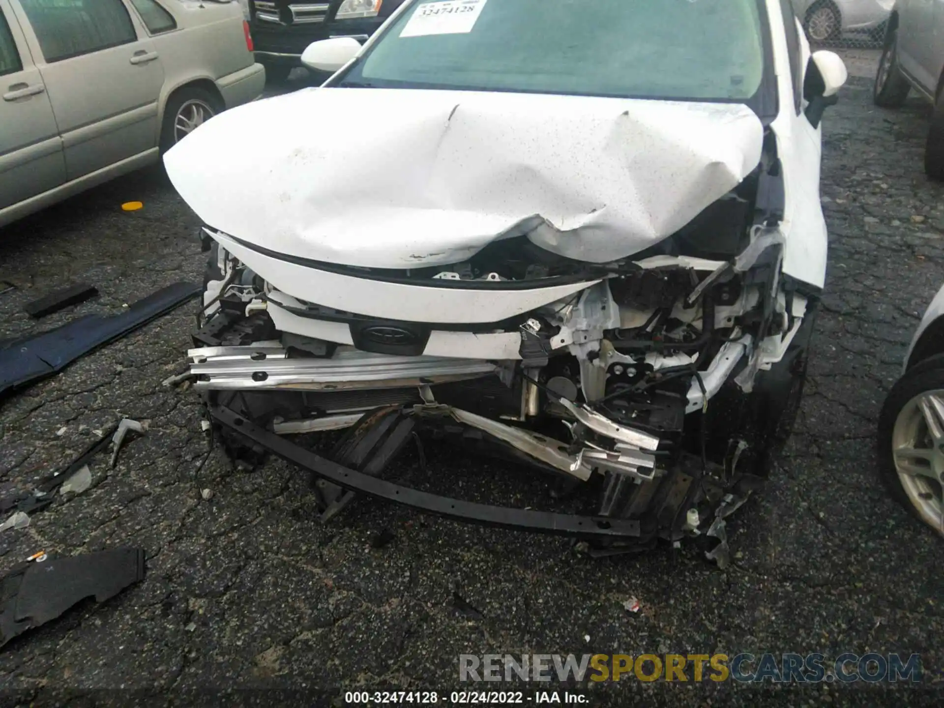 6 Photograph of a damaged car 5YFEPRAE1LP117984 TOYOTA COROLLA 2020