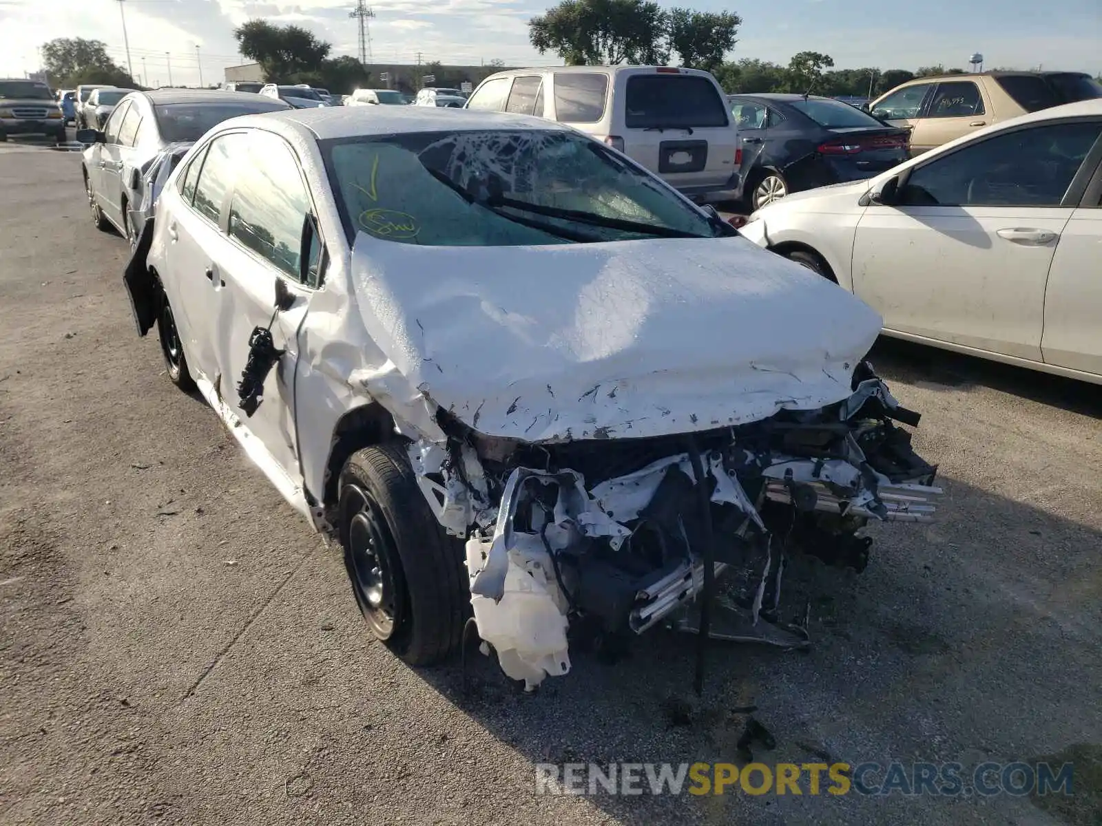 1 Photograph of a damaged car 5YFEPRAE1LP118259 TOYOTA COROLLA 2020