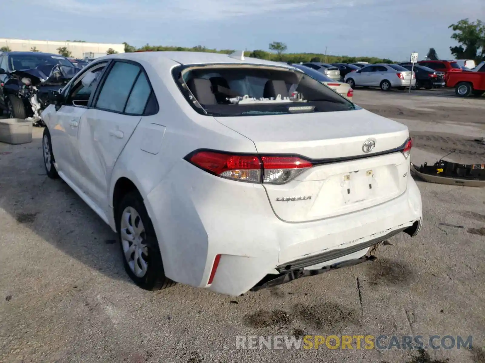 3 Photograph of a damaged car 5YFEPRAE1LP118259 TOYOTA COROLLA 2020