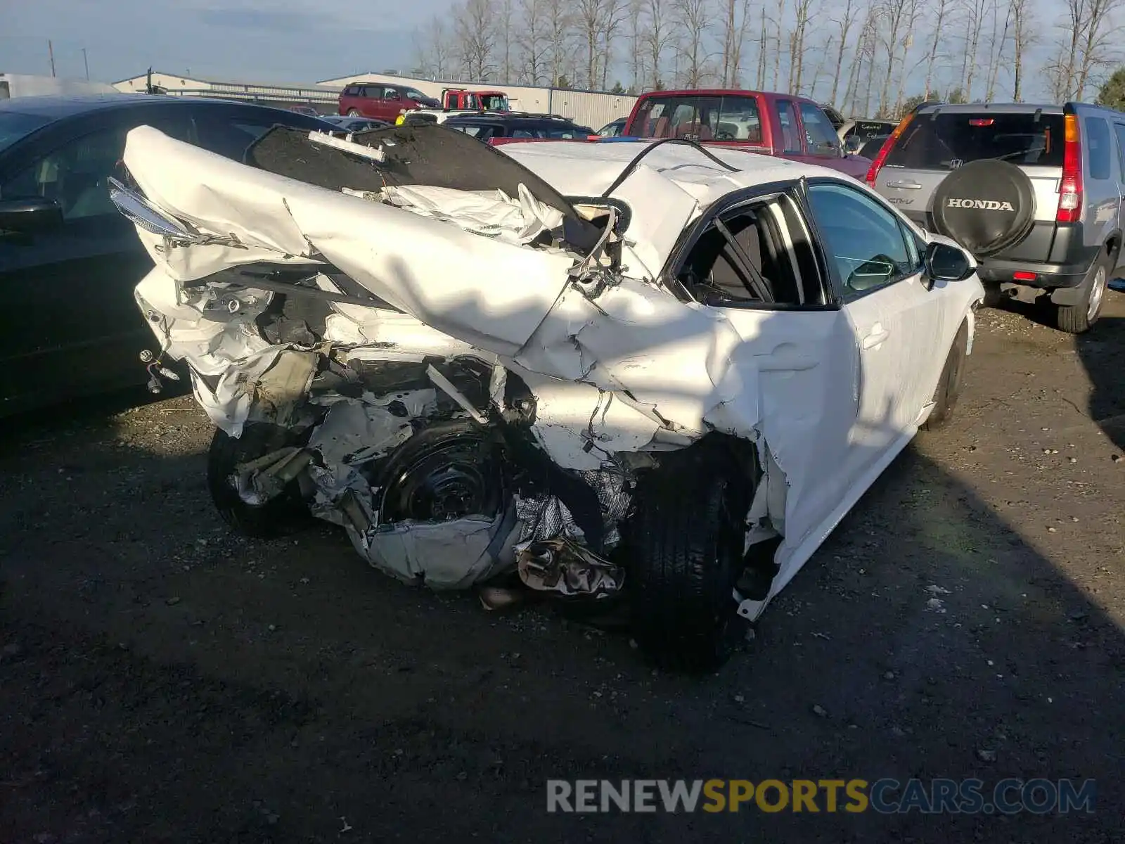 4 Photograph of a damaged car 5YFEPRAE1LP118391 TOYOTA COROLLA 2020